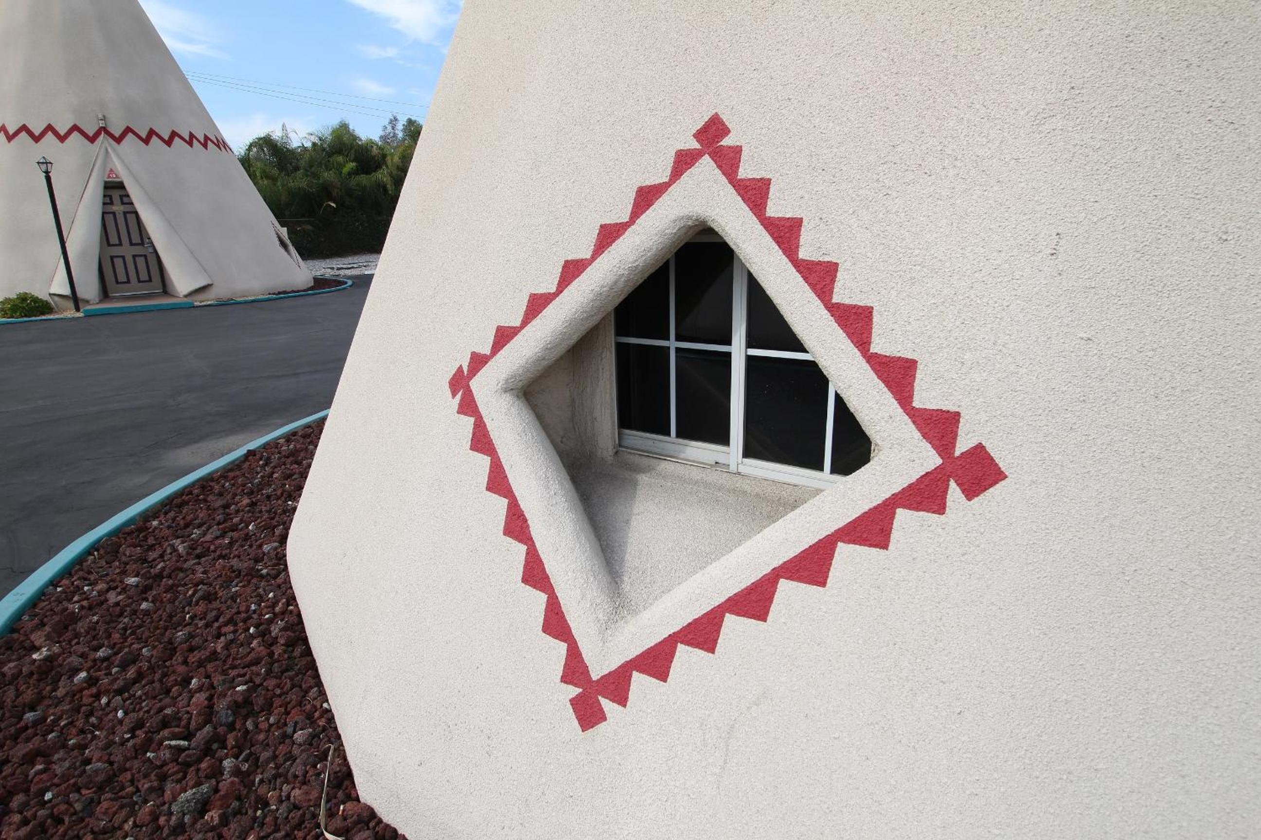 Wigwam Motel view 4