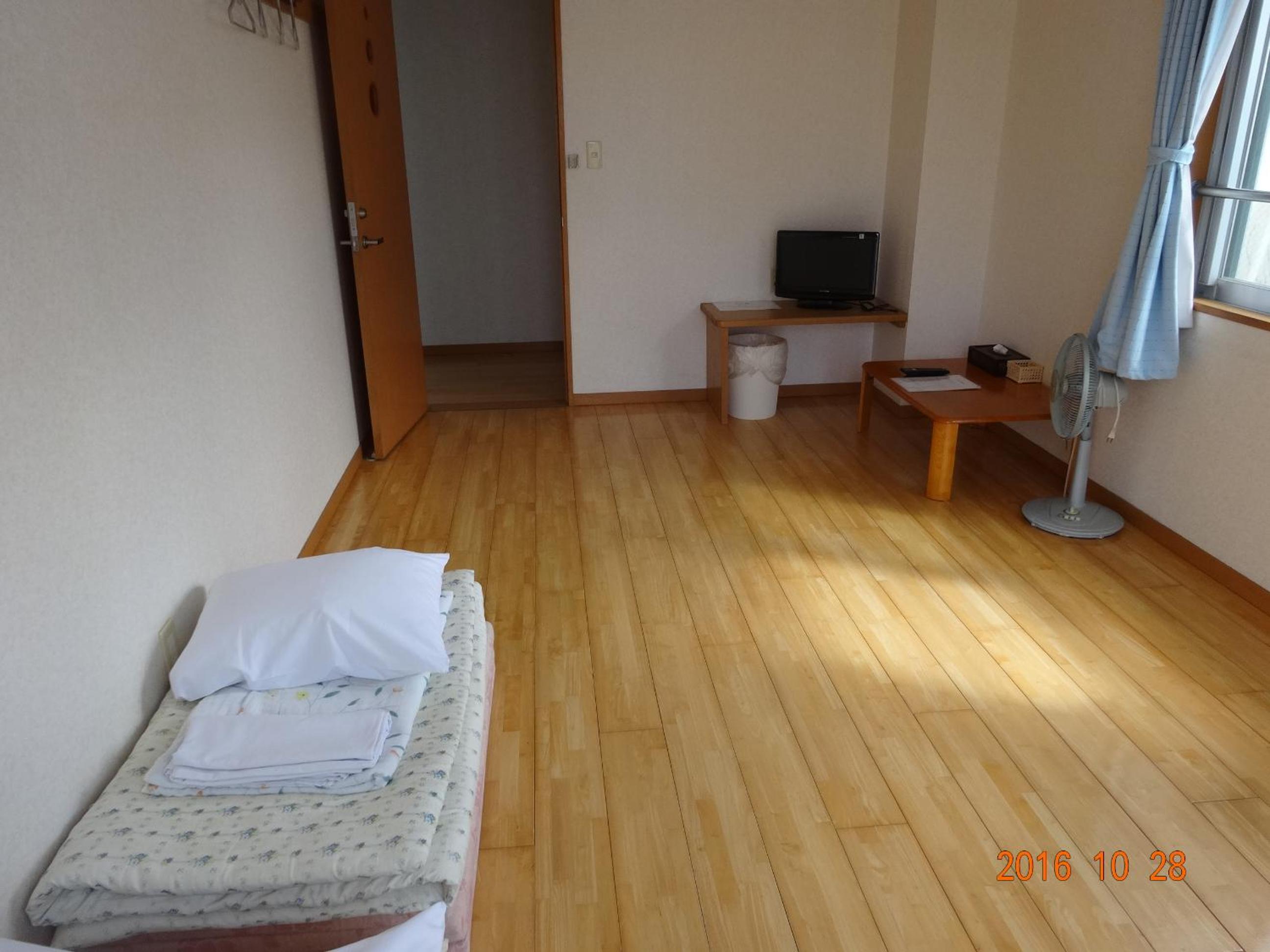 Photo 12
