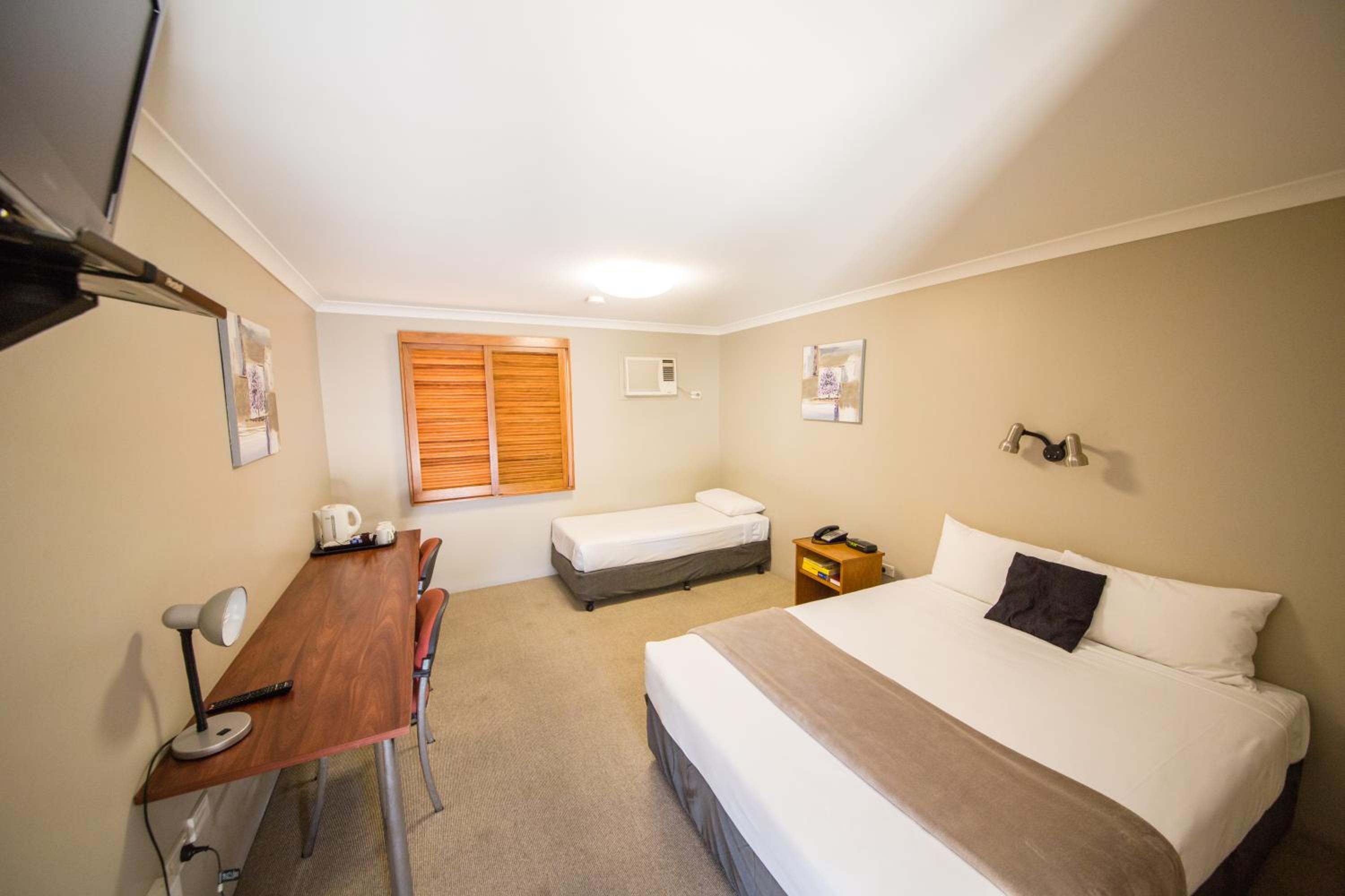 Cosmopolitan Motel & Serviced Apartments