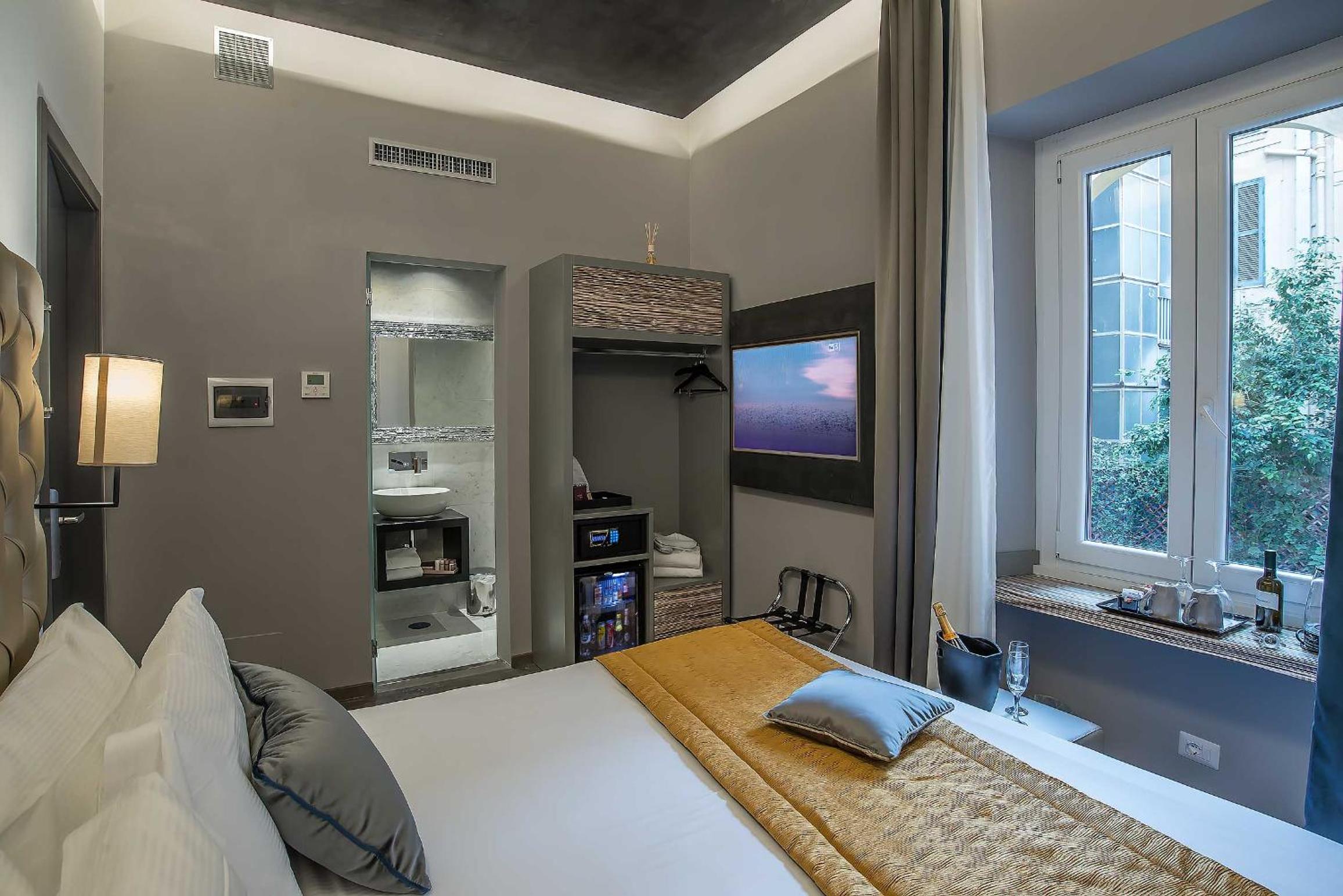hotel room