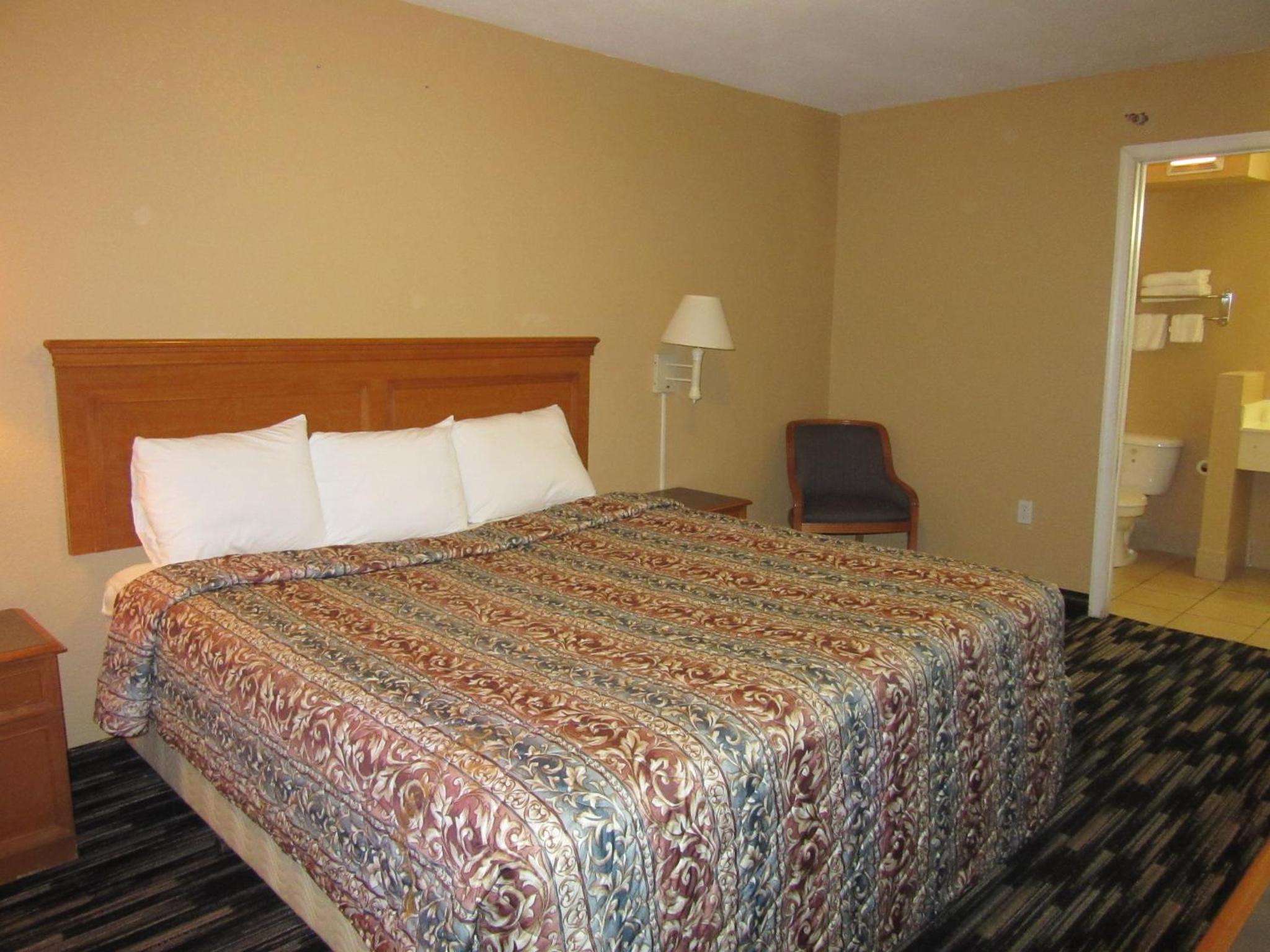 The Crossroads Hotel and Suites Irving view 5