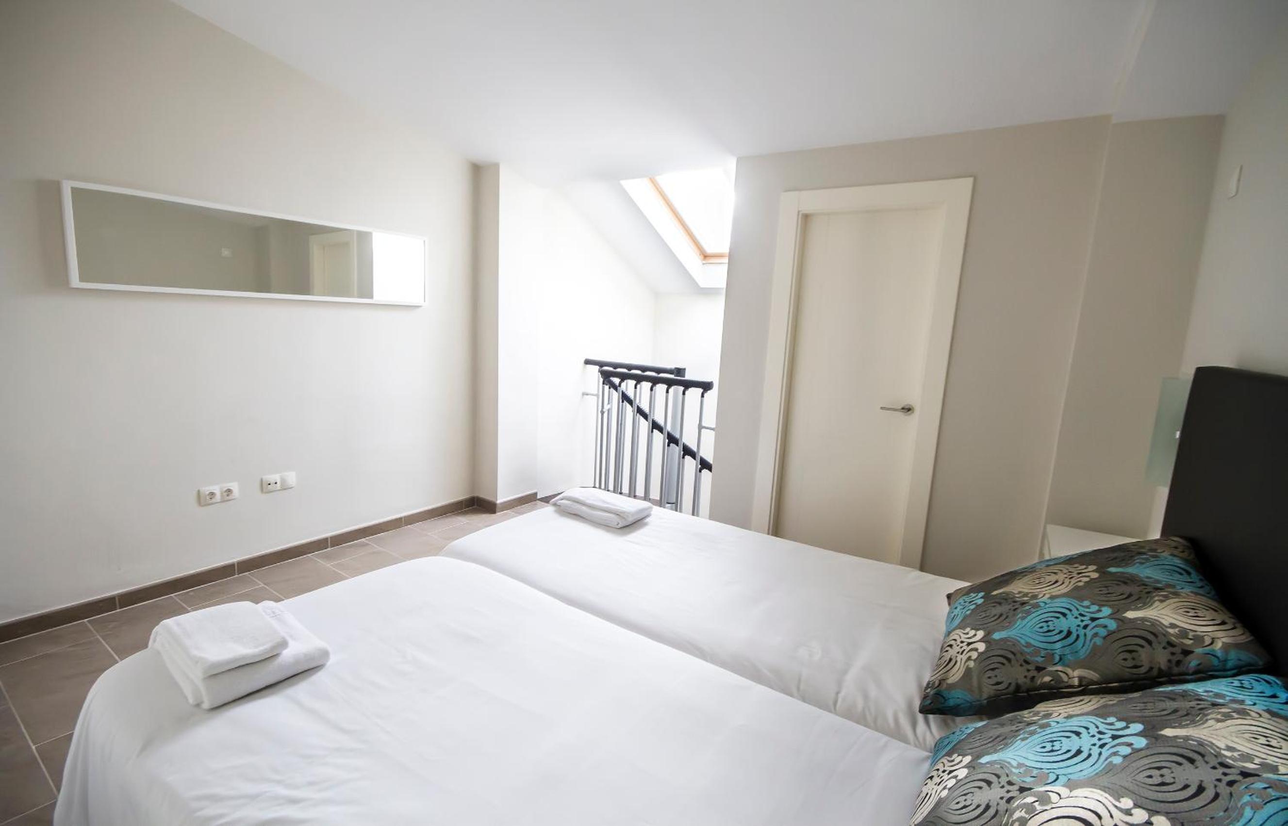 Apartamentos Pinar Málaga Centro - Carretería