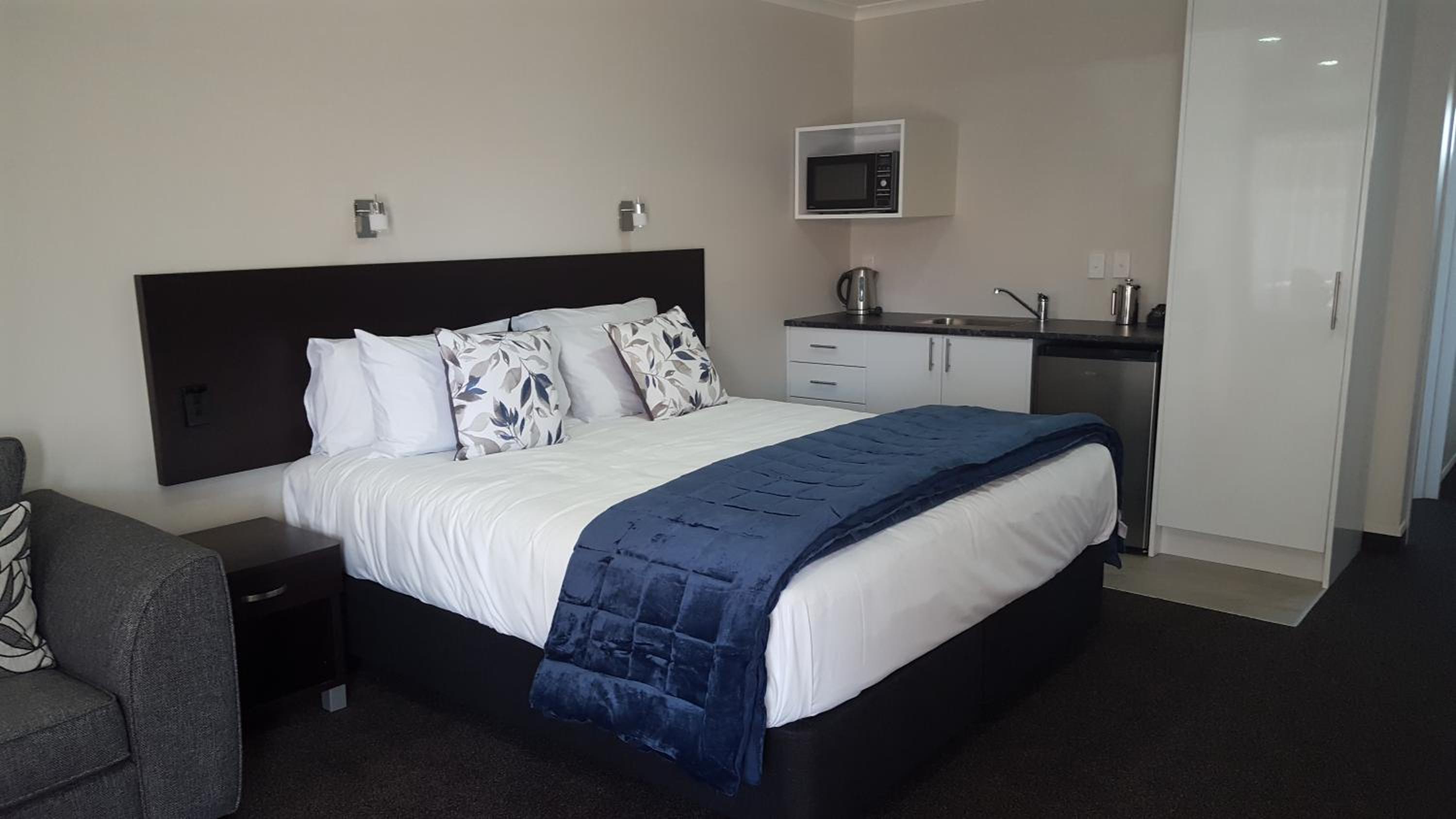 White Heron Motor Lodge