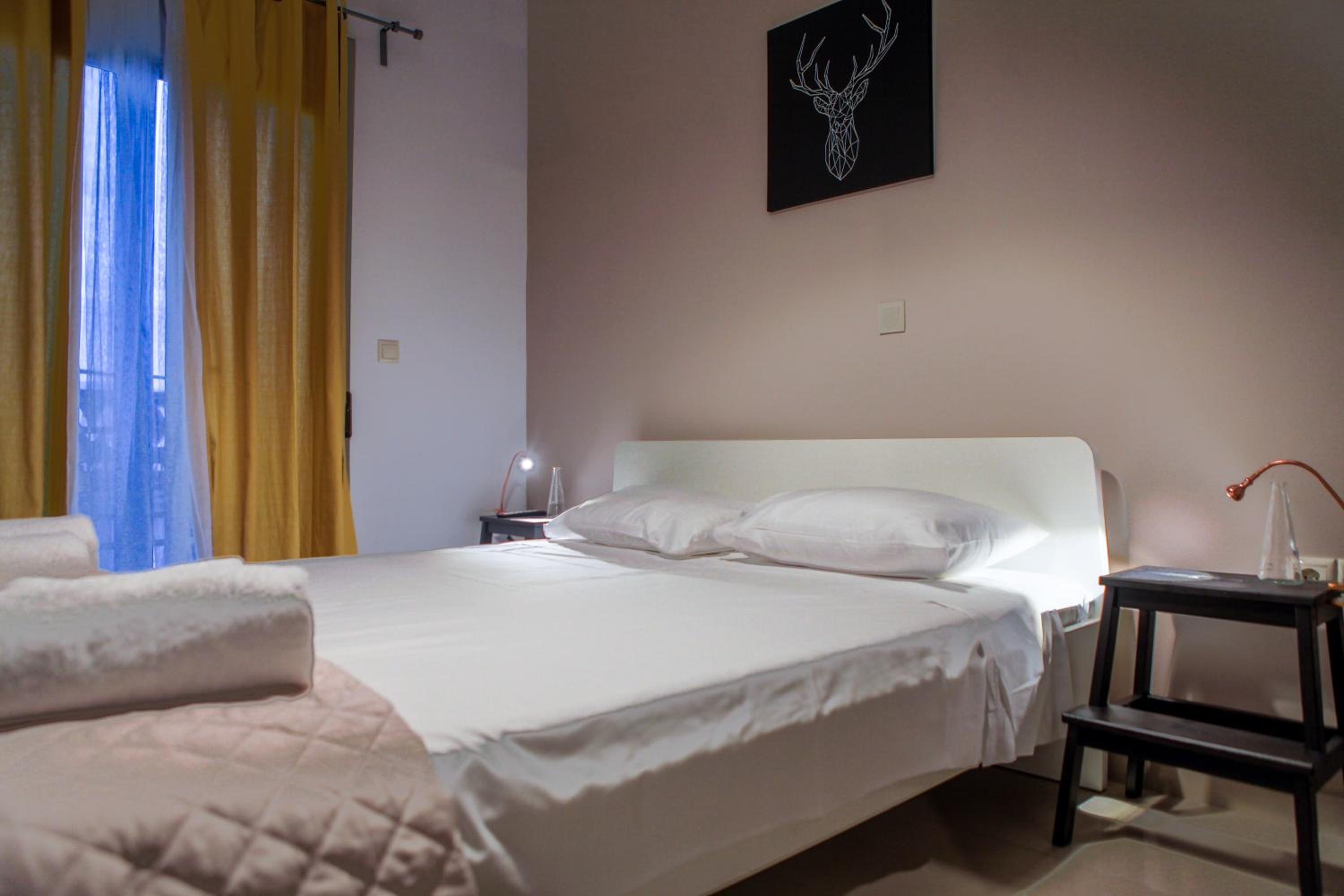 Lak Peristeri Homes 50m from metro station