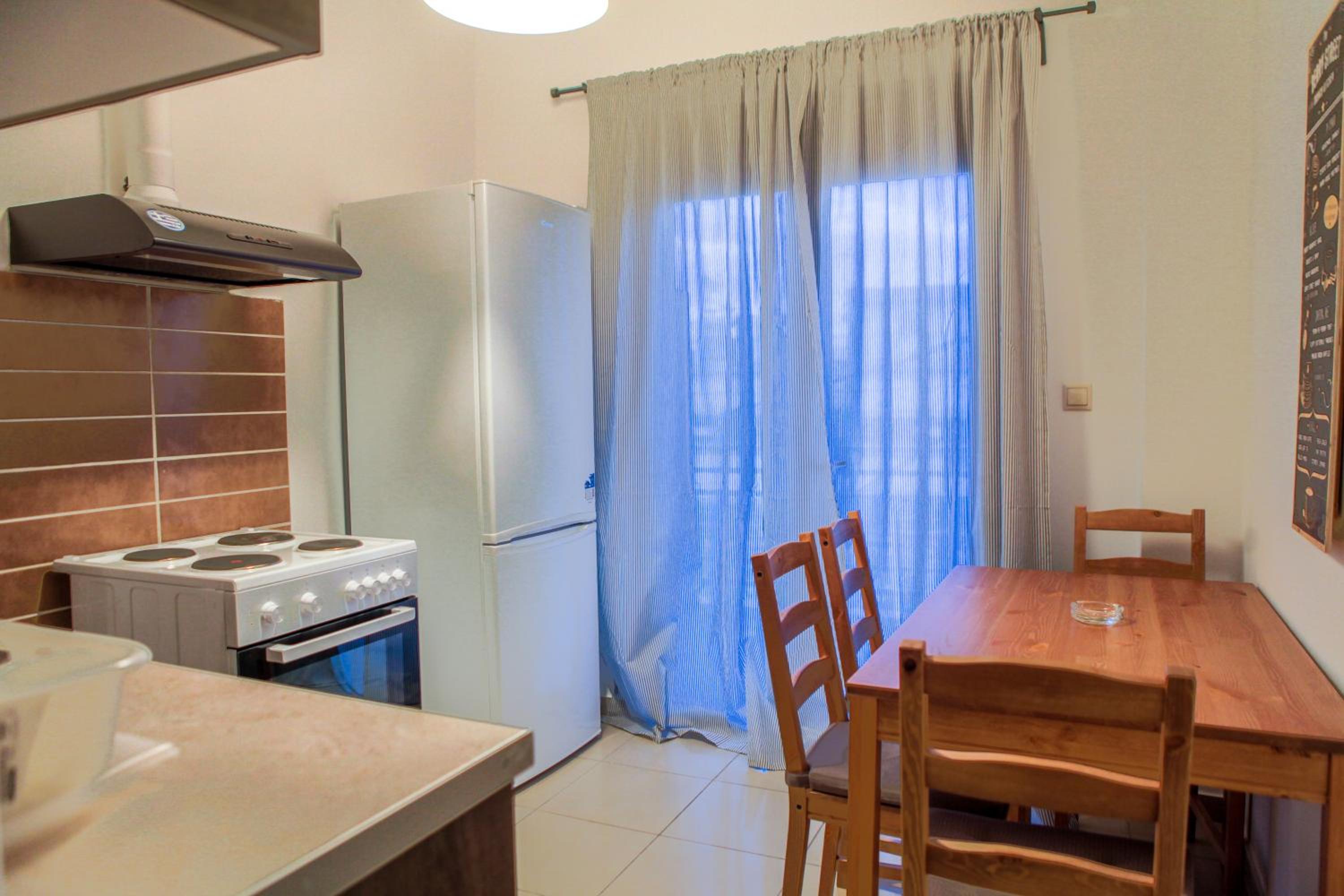 Lak Peristeri Homes 50m from metro station
