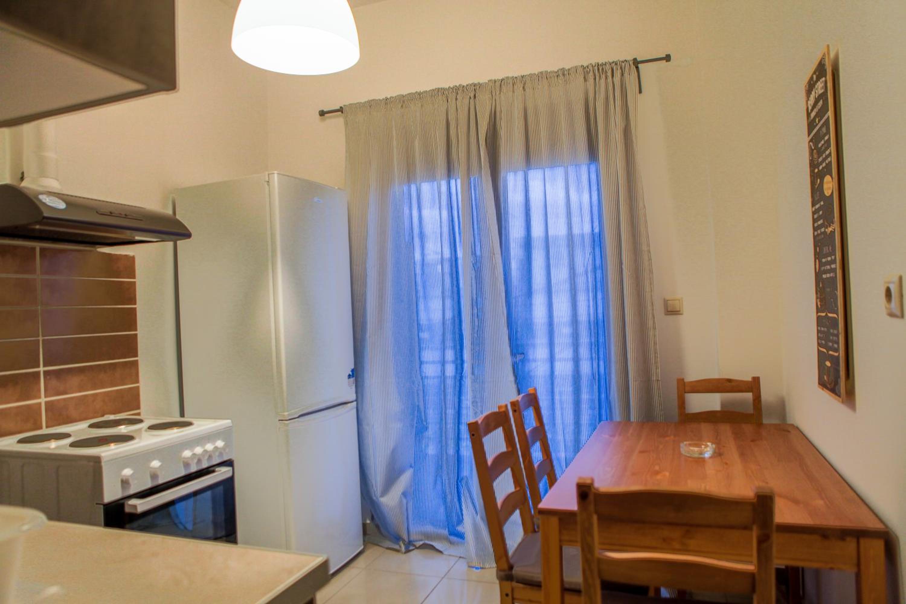 Lak Peristeri Homes 50m from metro station