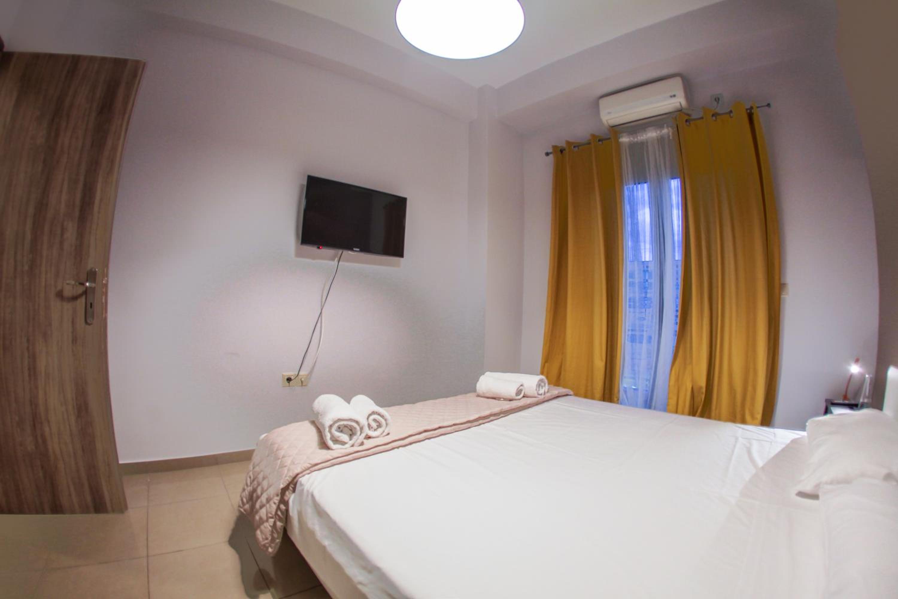 Lak Peristeri Homes 50m from metro station