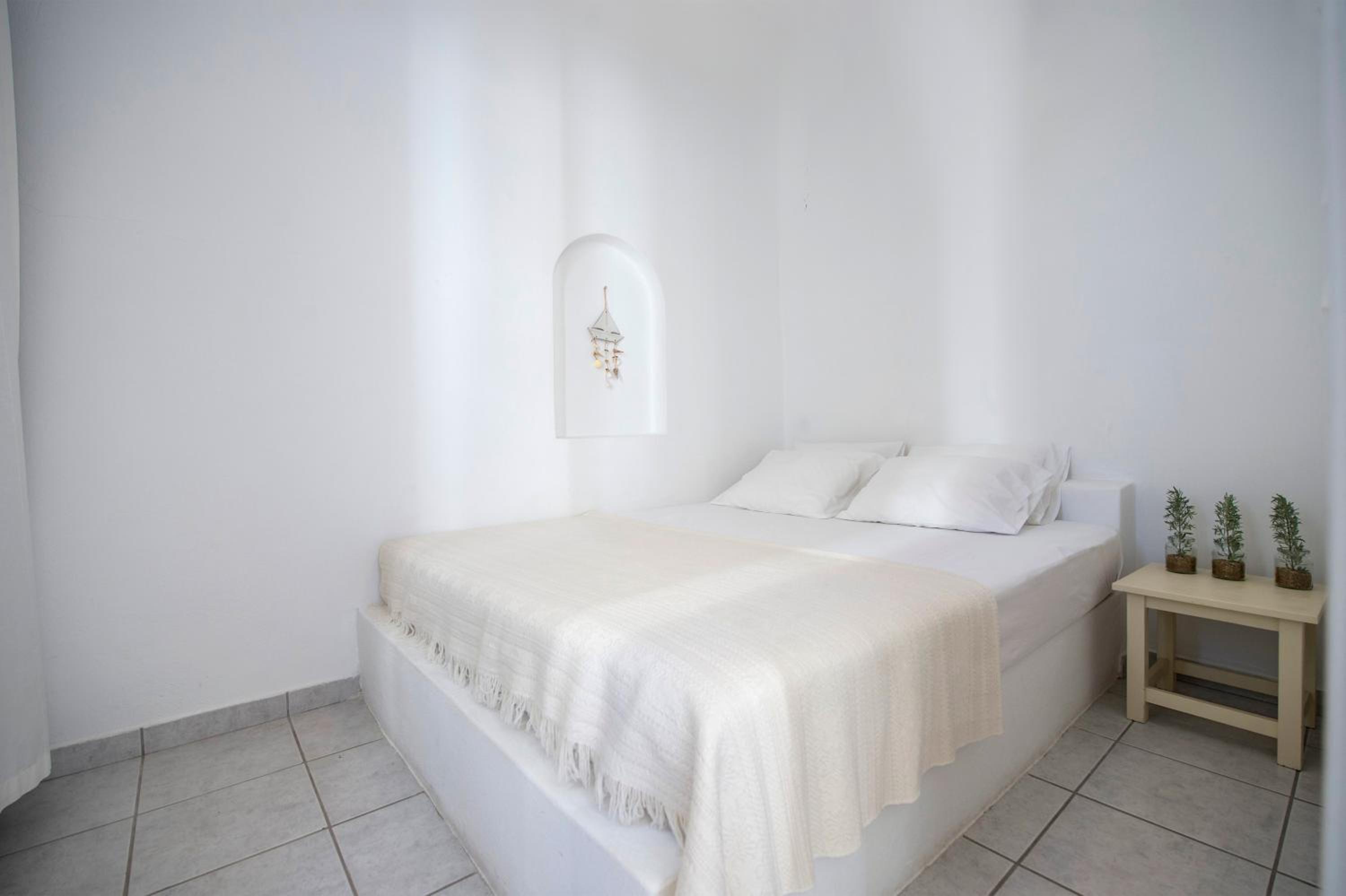 Cleopatra Seaside Homes, Logaras, Paros