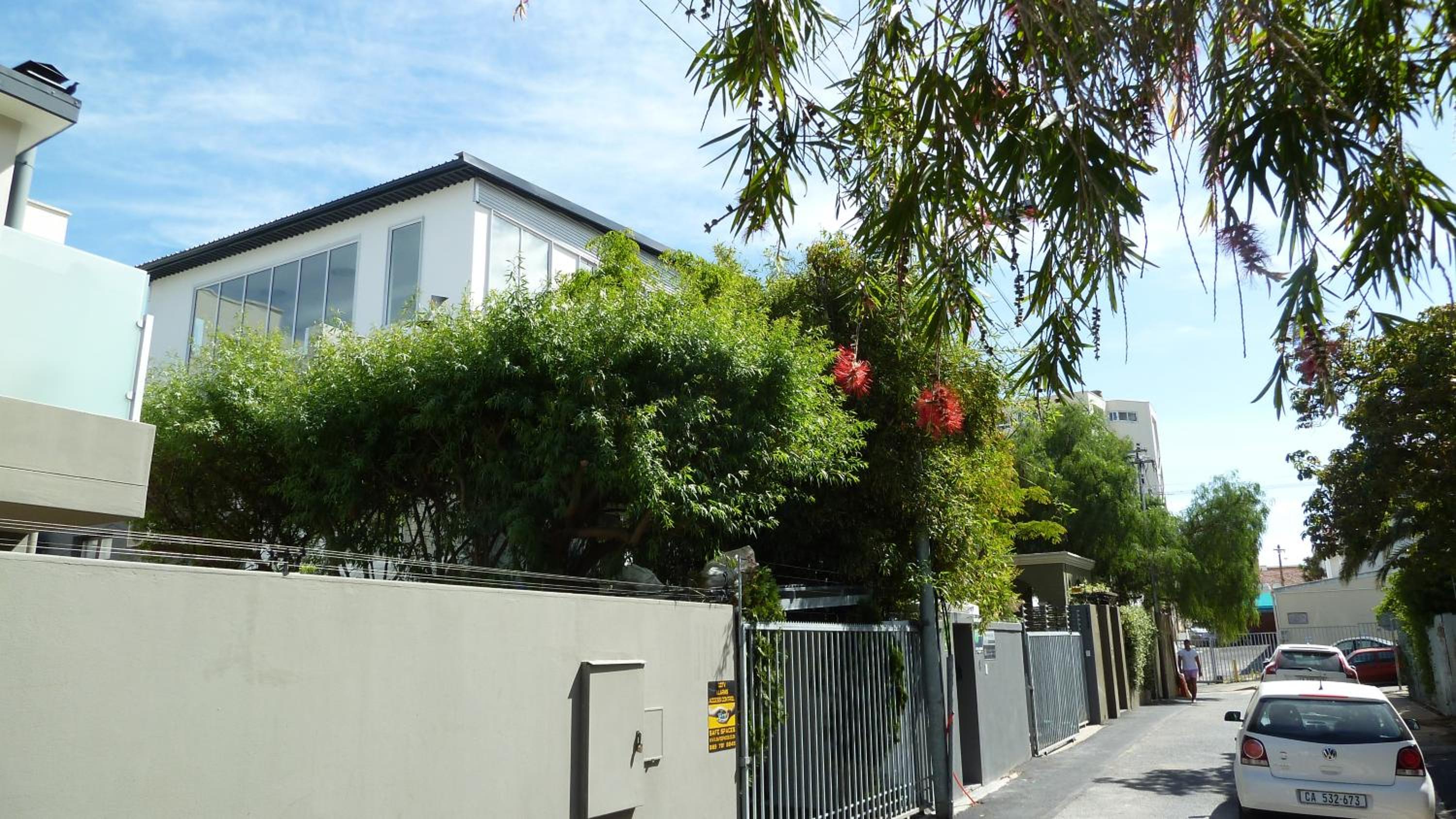 4 on Highworth Apartments and Studios