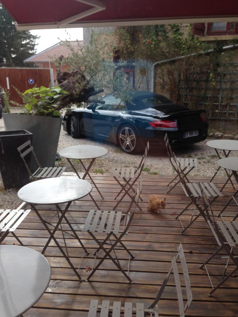 outdoor BBQ area