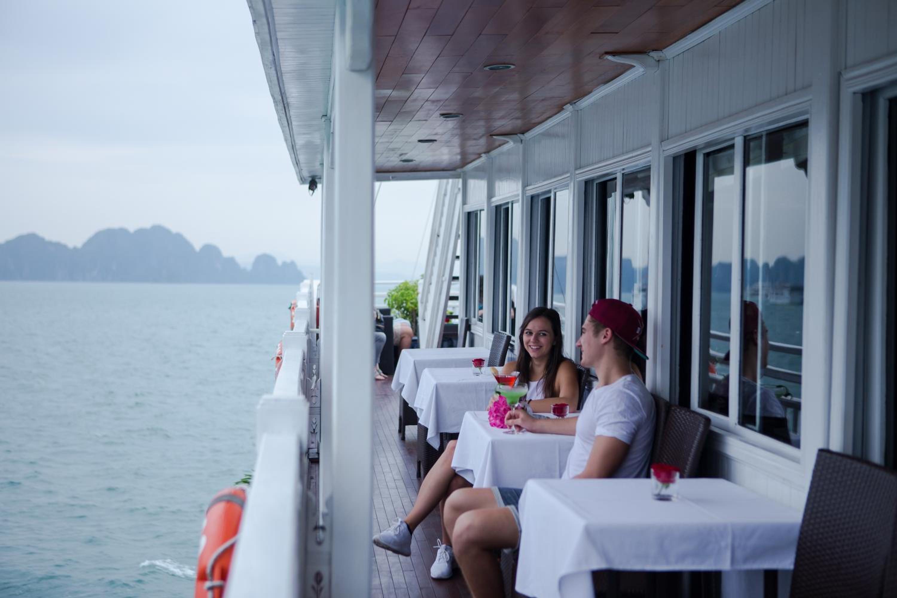 Syrena Cruises