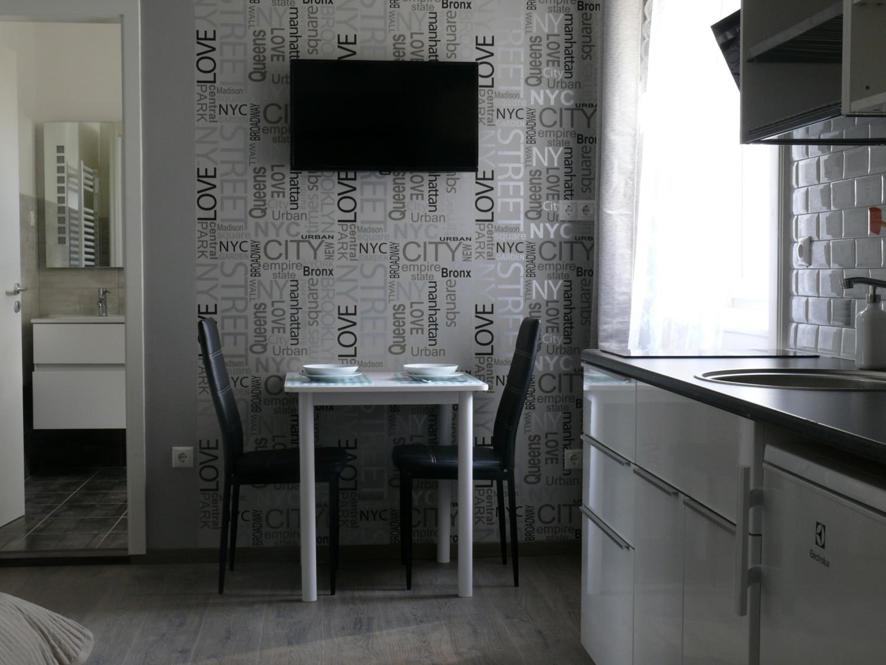 Diamond Astoria Apartments