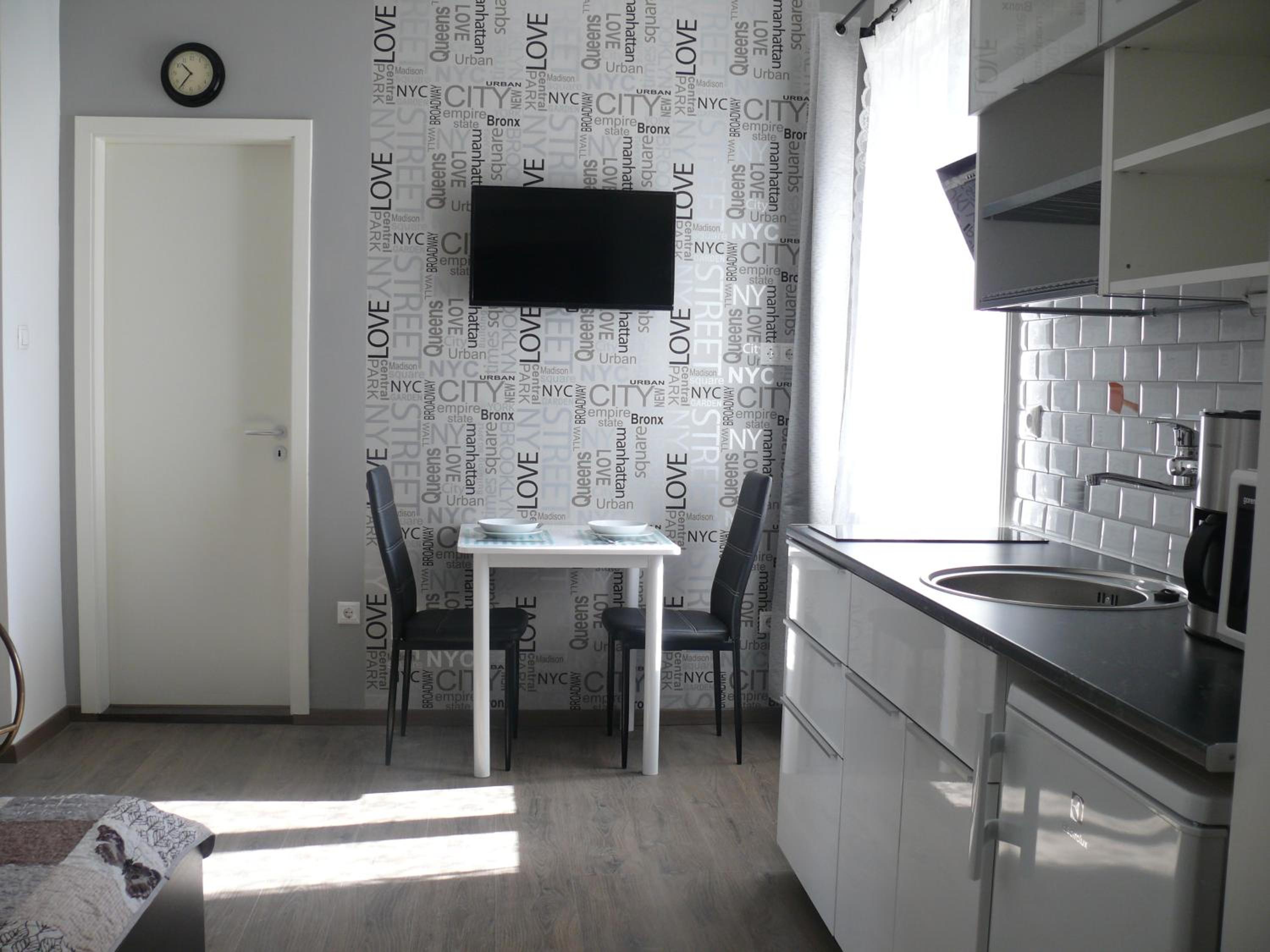 Diamond Astoria Apartments