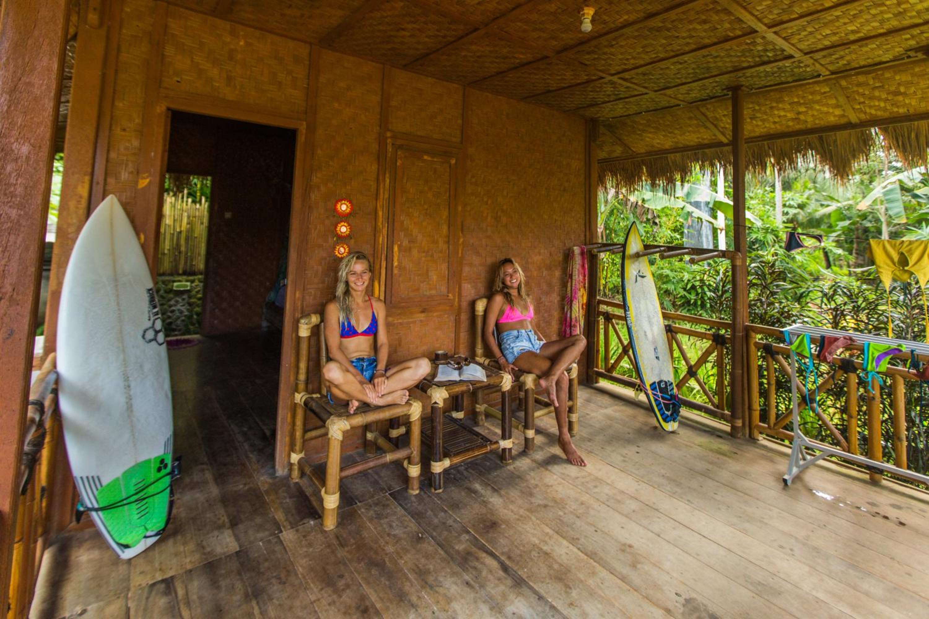 Mojosurf Camp Red Island