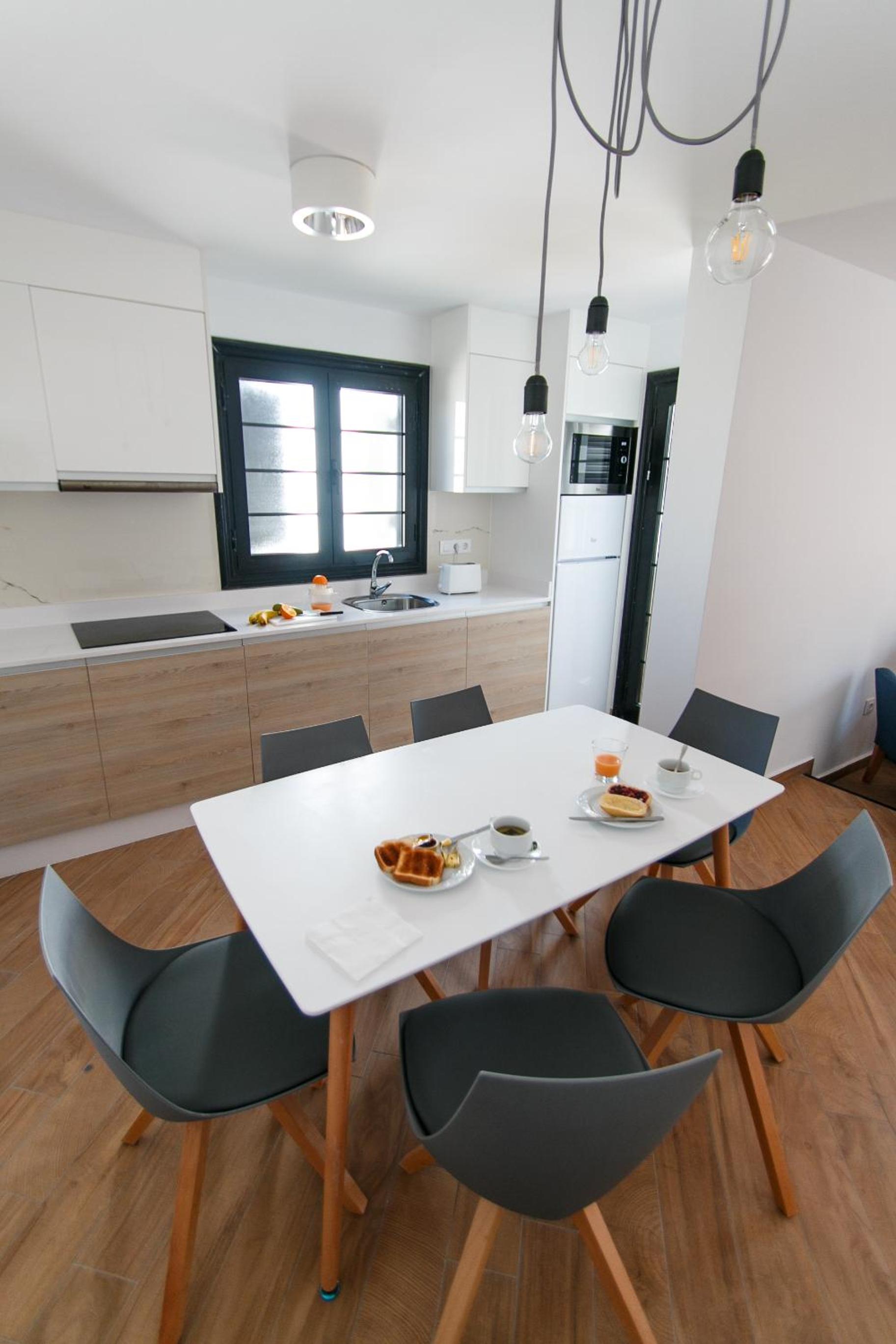Los Cardones Boutique Village en Playa de las Americas — kitchen