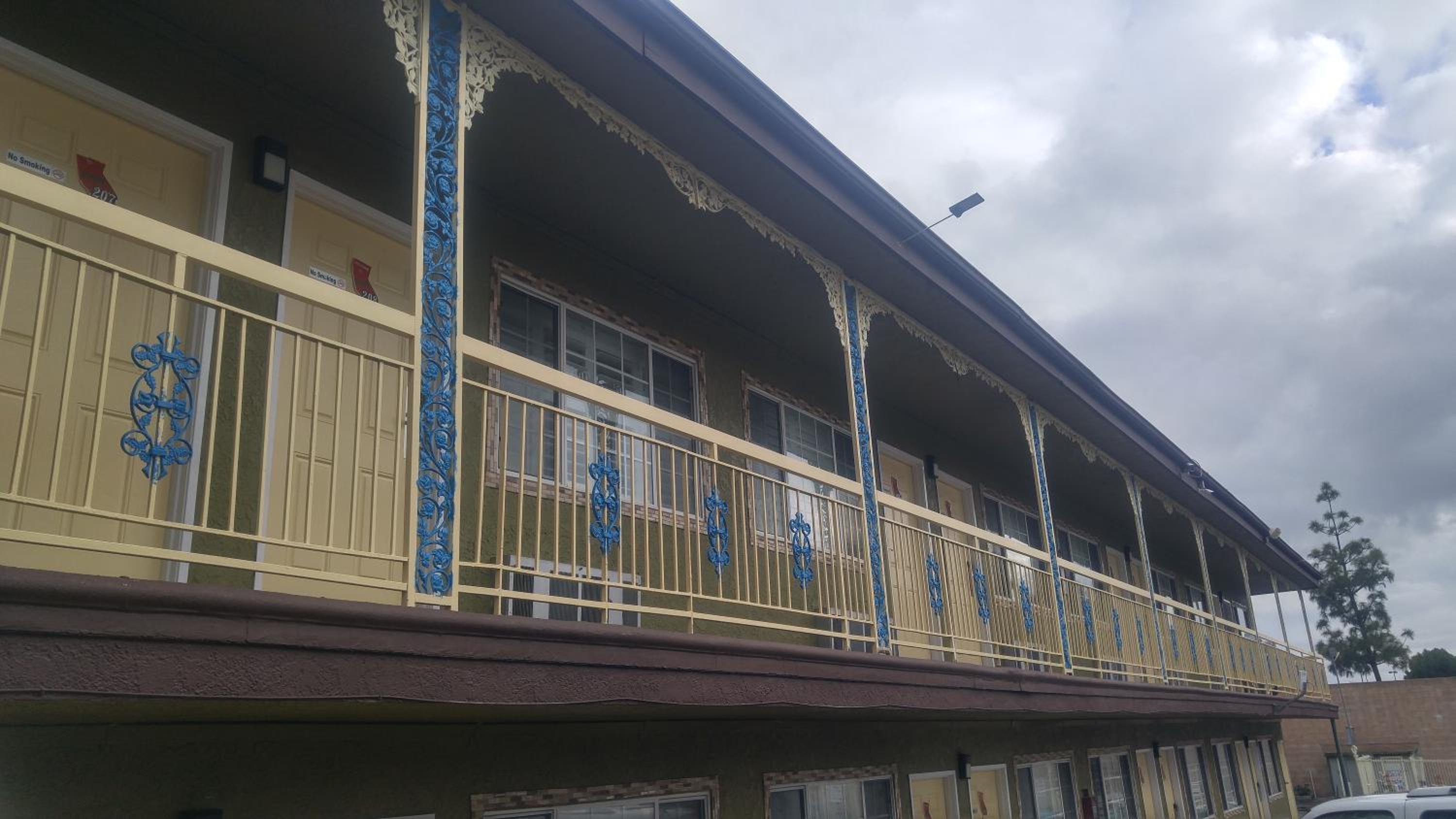 Riviera Motel view 4