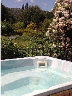 L'Amandari - Provence holidays - Chambres d'hôtes avec jardin, piscine, jacuzzi, climatisation