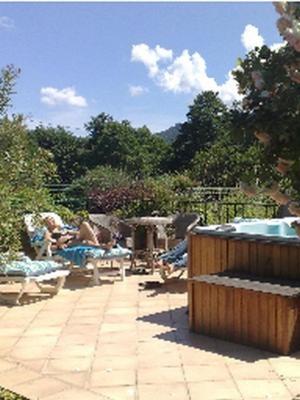 L'Amandari - Provence holidays - Chambres d'hôtes avec jardin, piscine, jacuzzi, climatisation