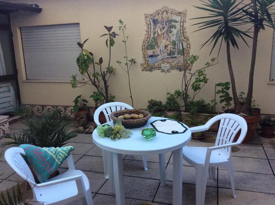 Avenida 8 apartment