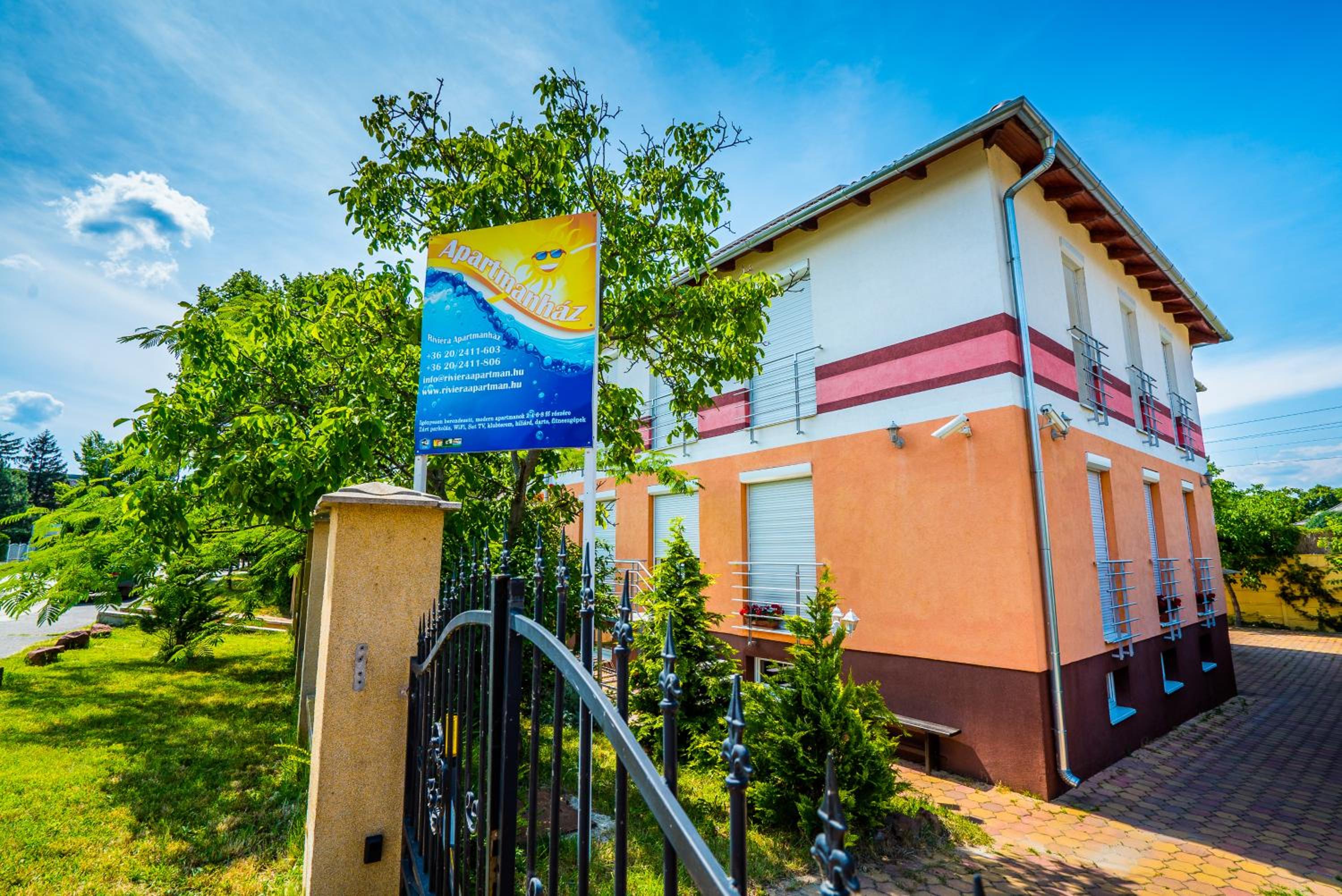Riviéra Apartmanház view 2