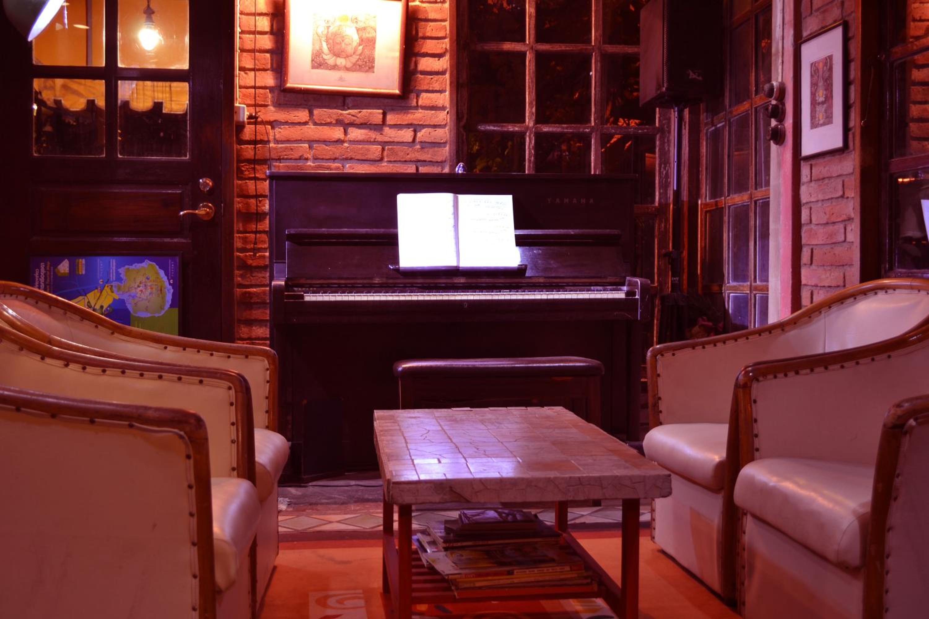 lounge