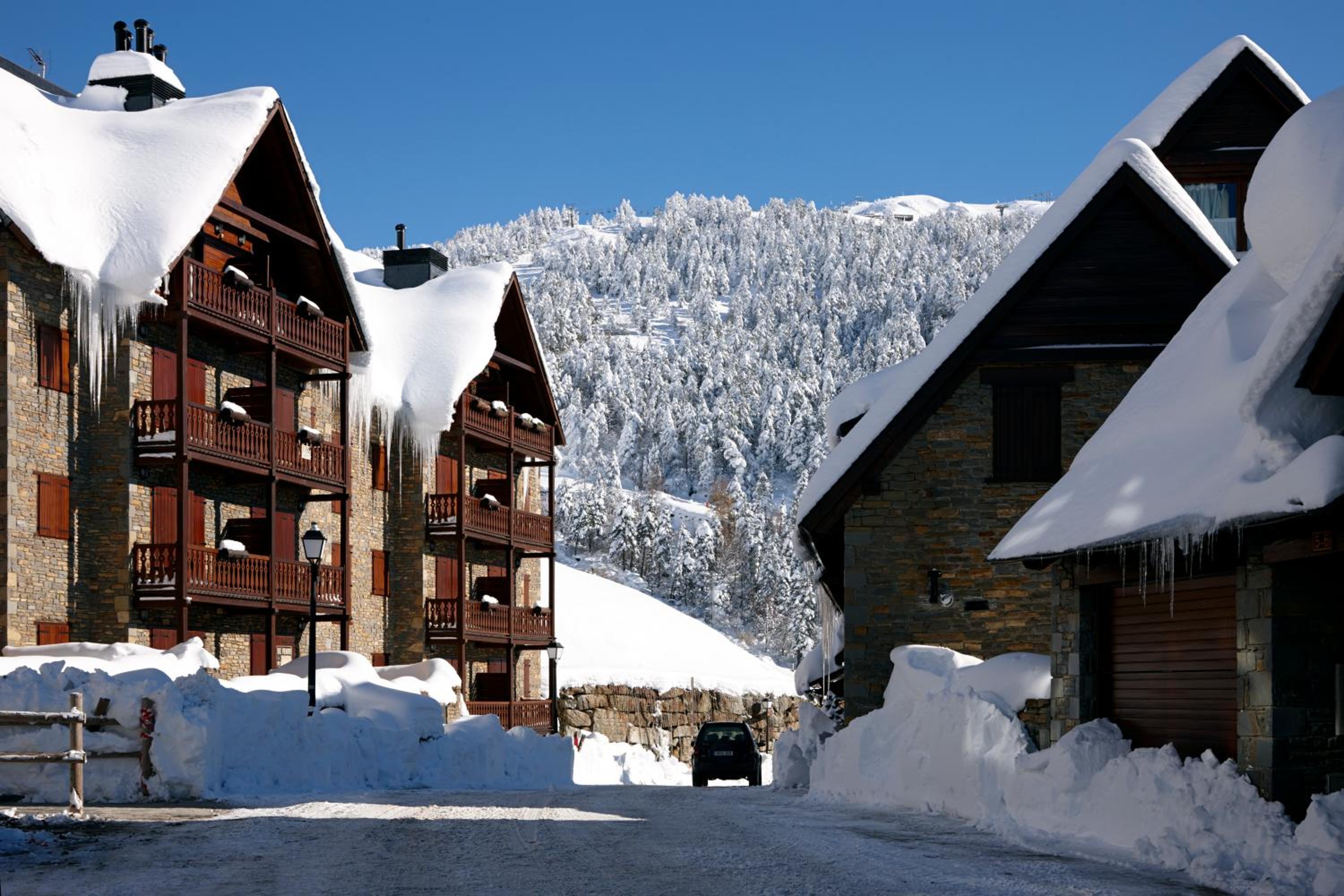 Pleta de Nheu 2 by FeelFree Rentals