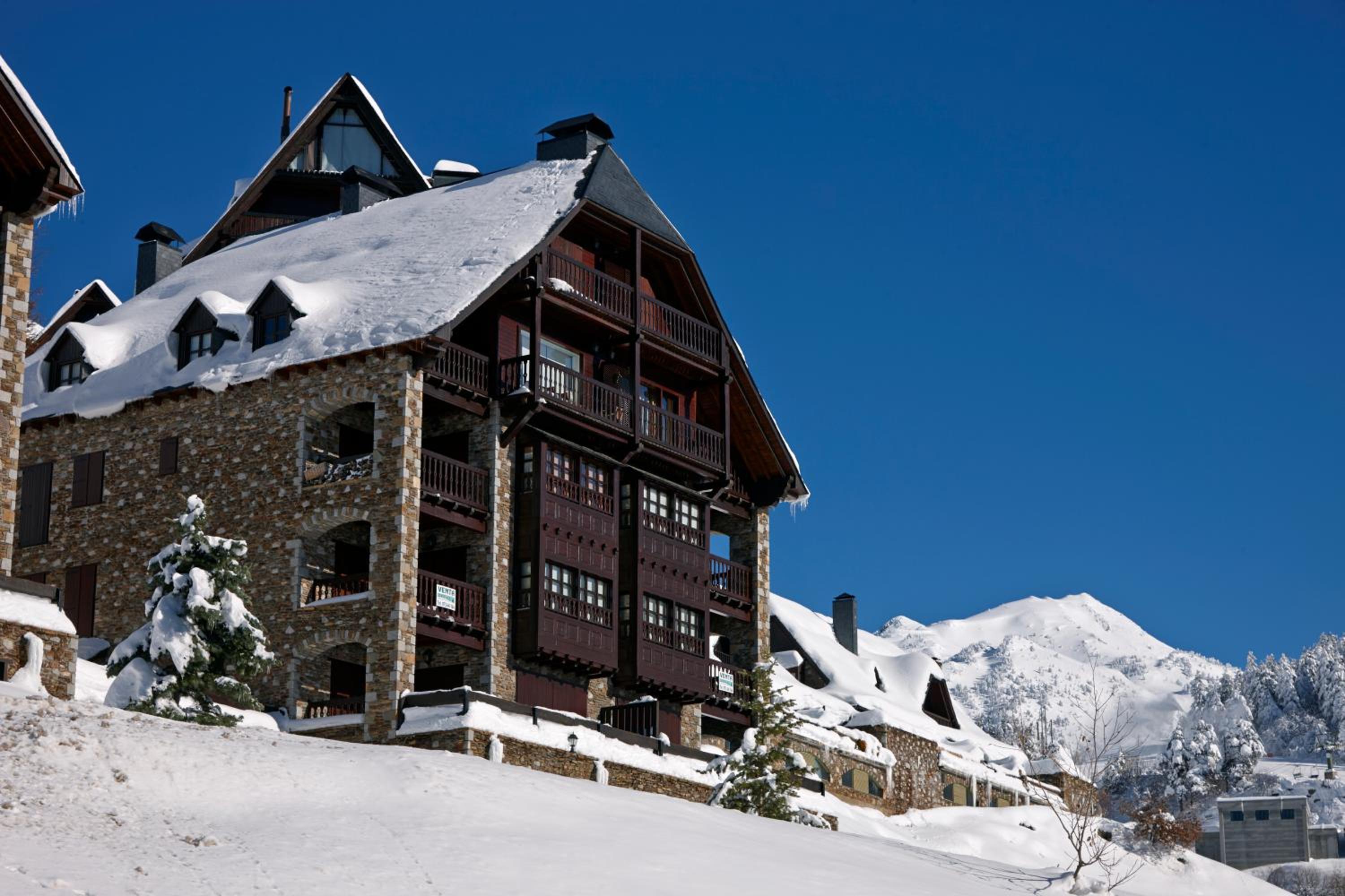 Pleta de Nheu 2 by FeelFree Rentals