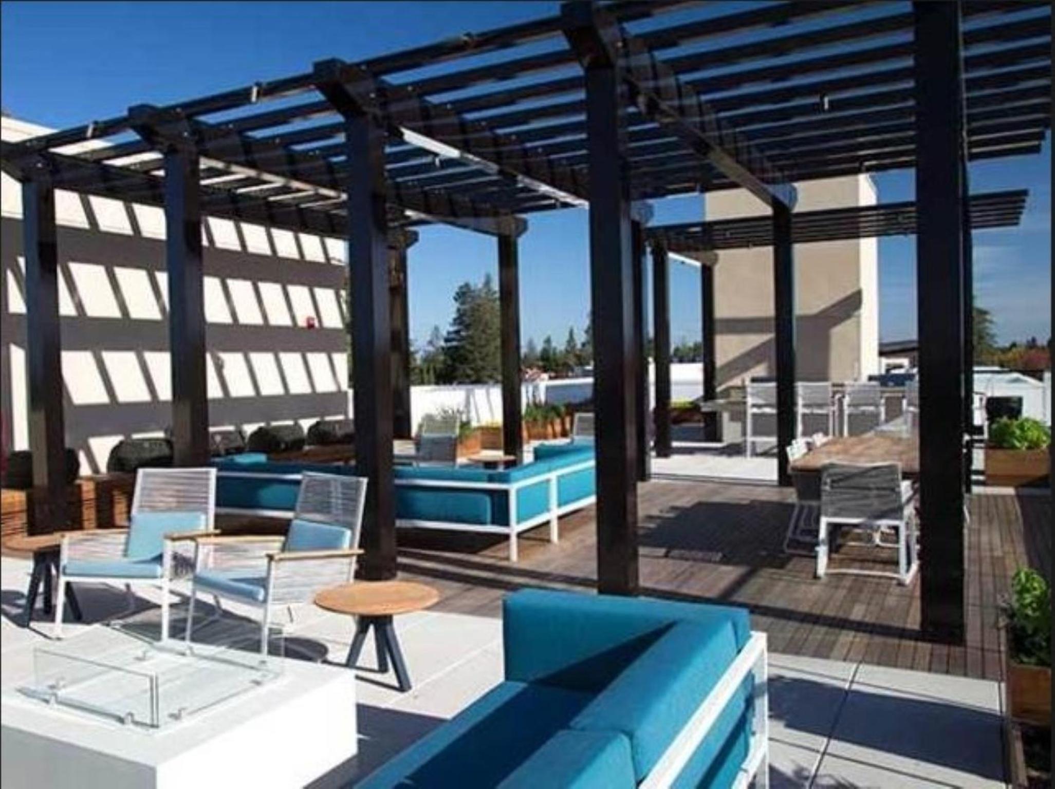 Global Luxury Suites at Downtown Mountain View