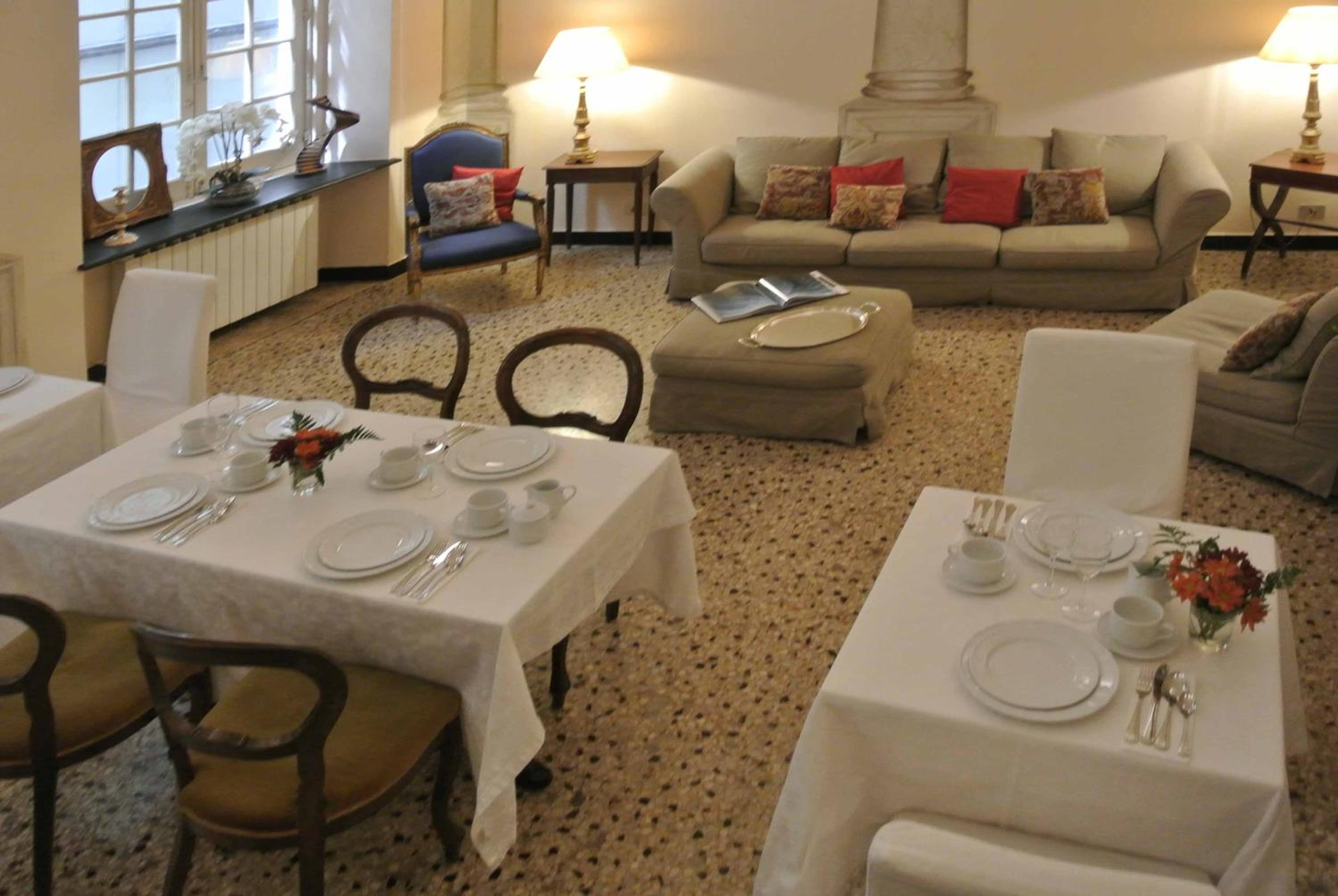 Palazzo Zecchino B&B