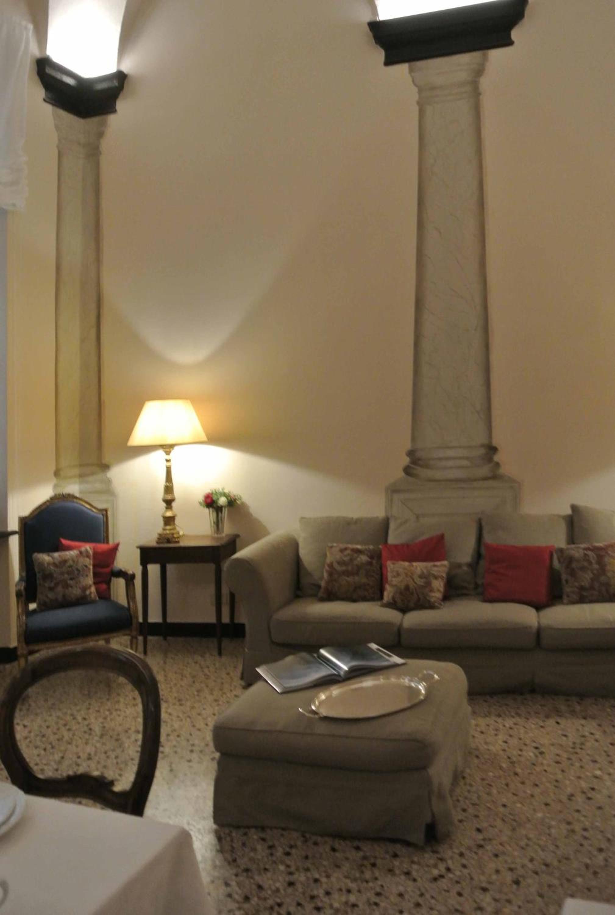 Palazzo Zecchino B&B