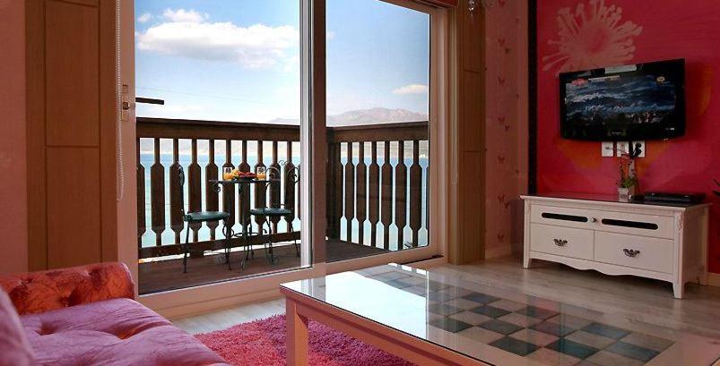 Rainbow Hill Pension