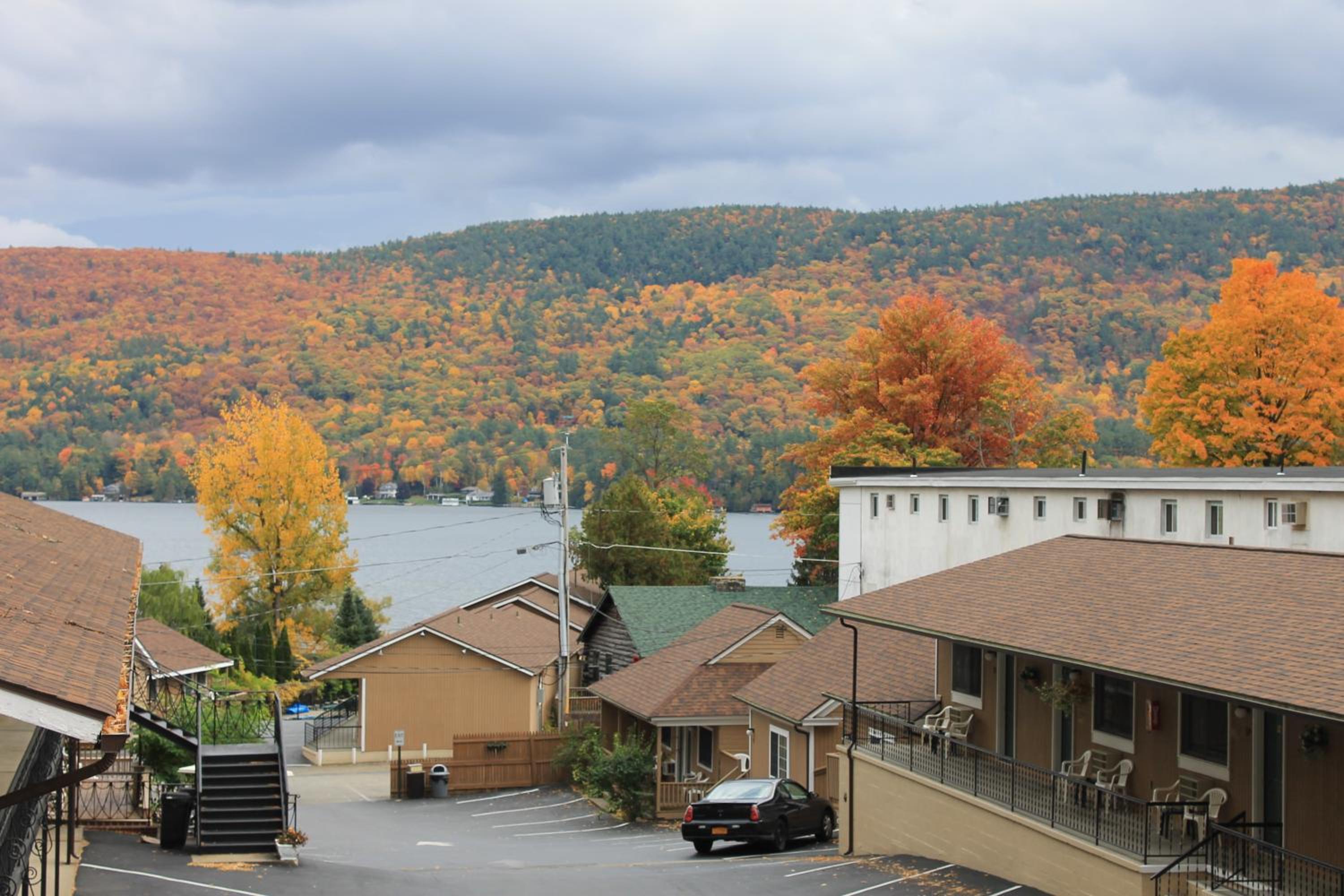 The Sundowner on Lake George