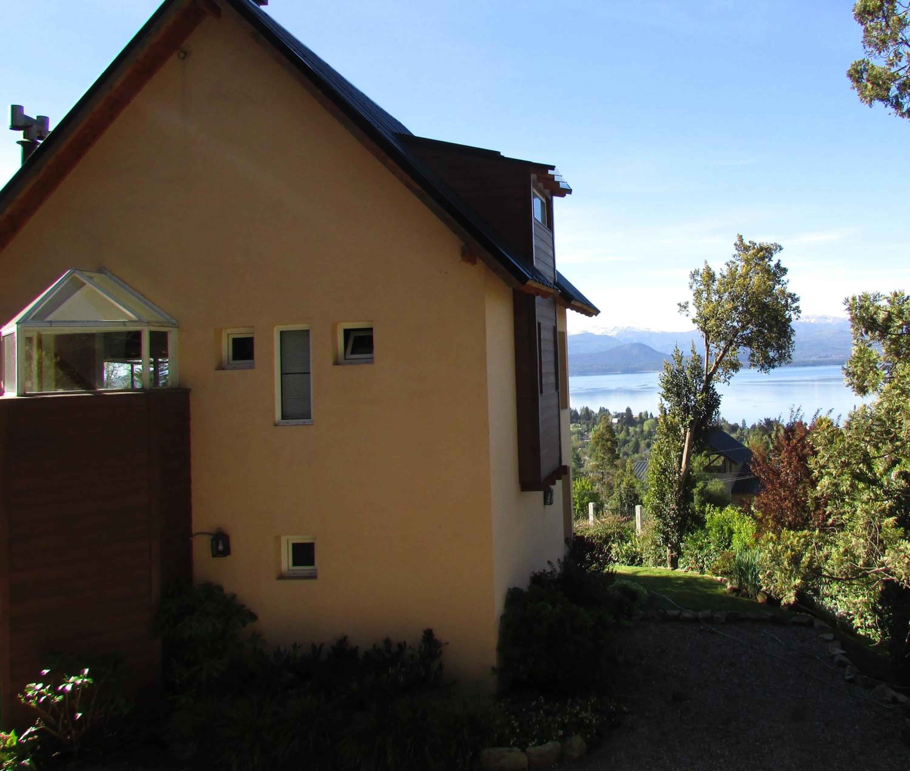 Ventanas Al Lago