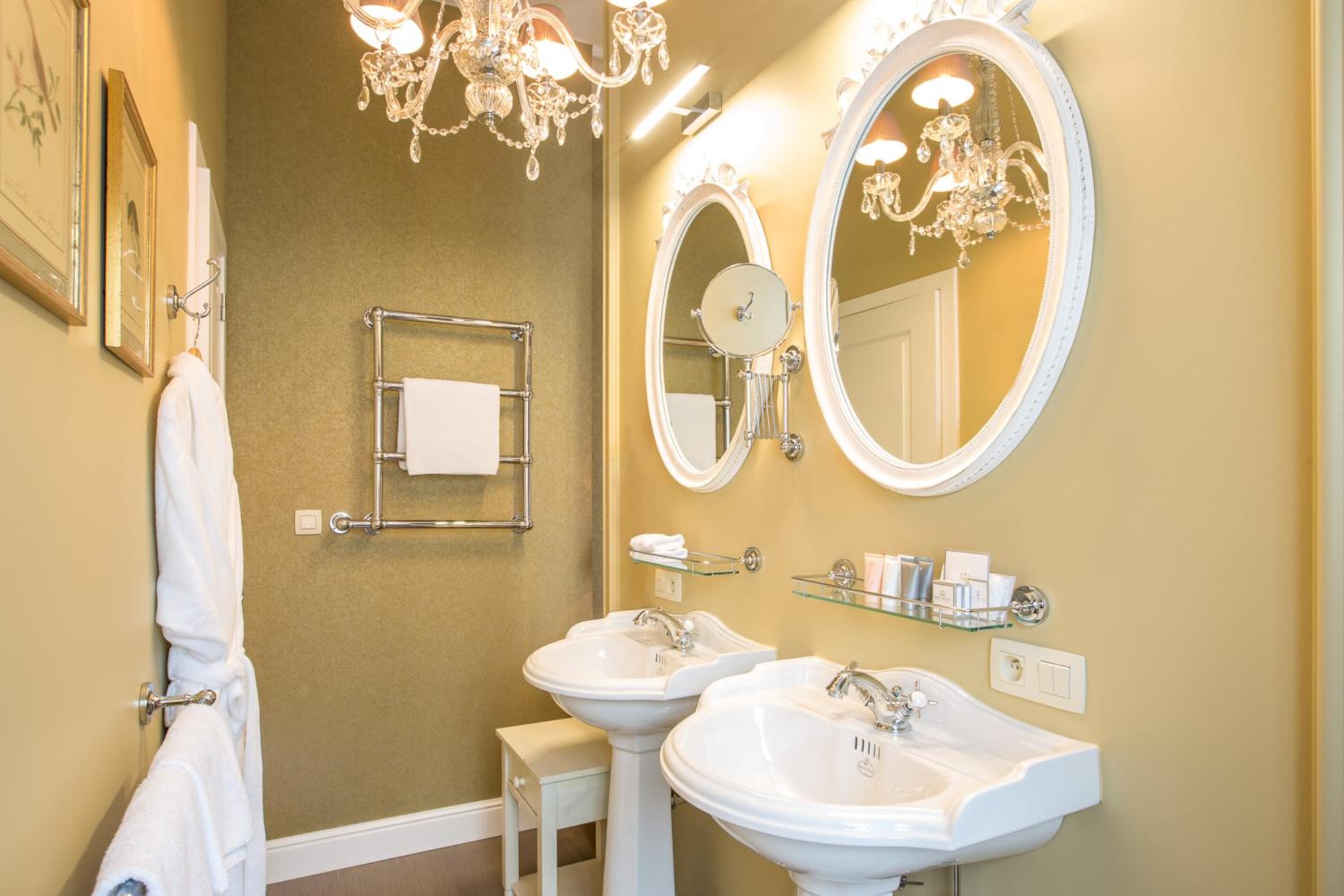 Bruges Vacations - Boutique Hotel De Castillion - Small elegant family hotel - Property Image 4