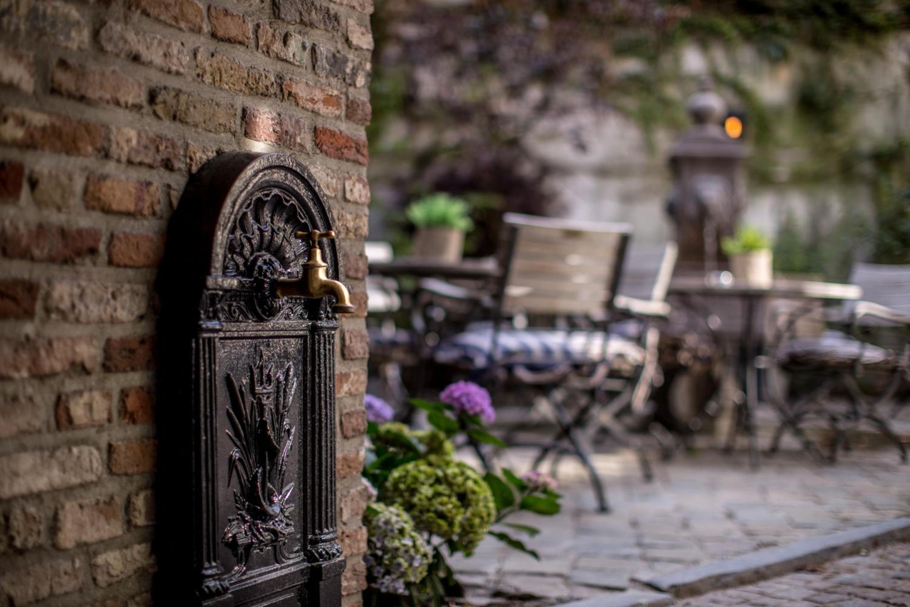 Bruges Vacations - Boutique Hotel De Castillion - Small elegant family hotel - Property Image 3