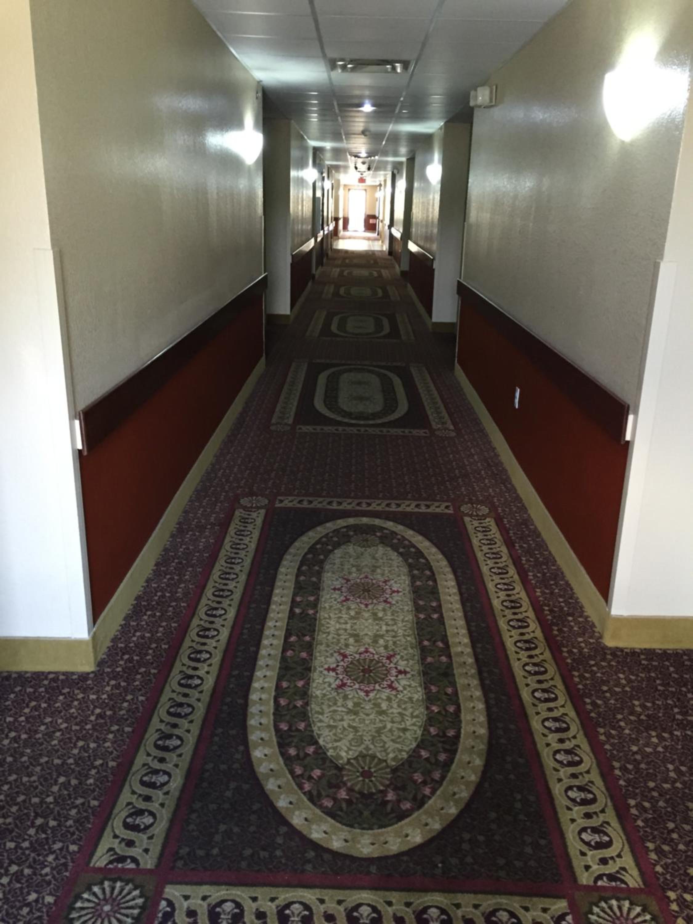 Red Lion Inn Suites IAH Airport East - Property Image 8