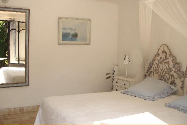 L'Amandari - Provence holidays - Chambres d'hôtes avec jardin, piscine, jacuzzi, climatisation