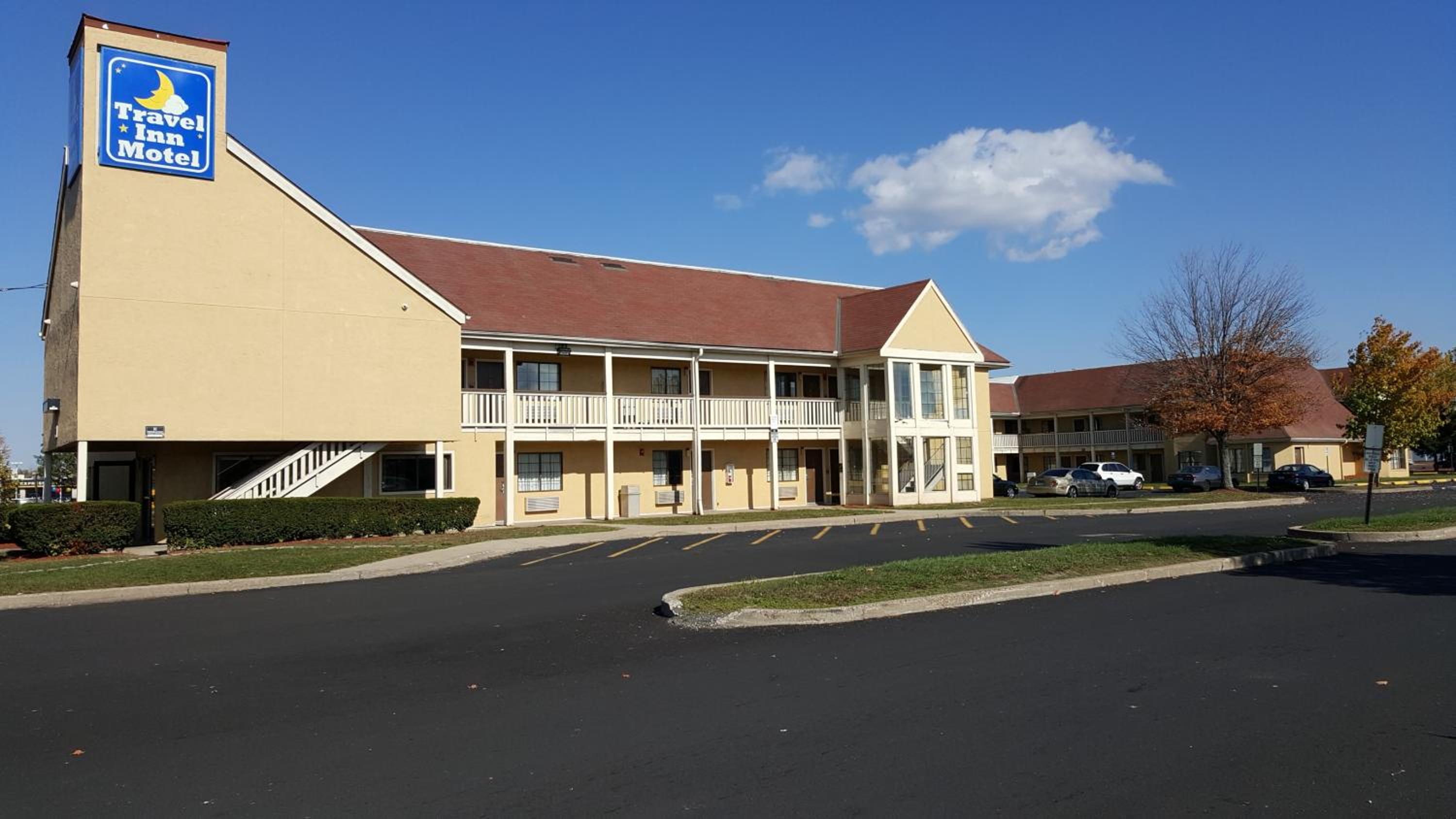 Travel Inn Motel view 3