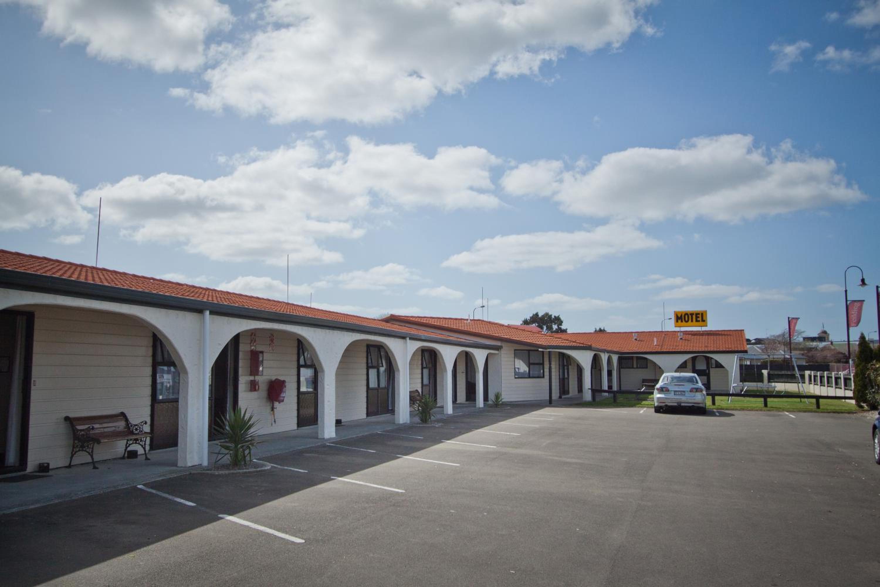 Manfeild Park Motel