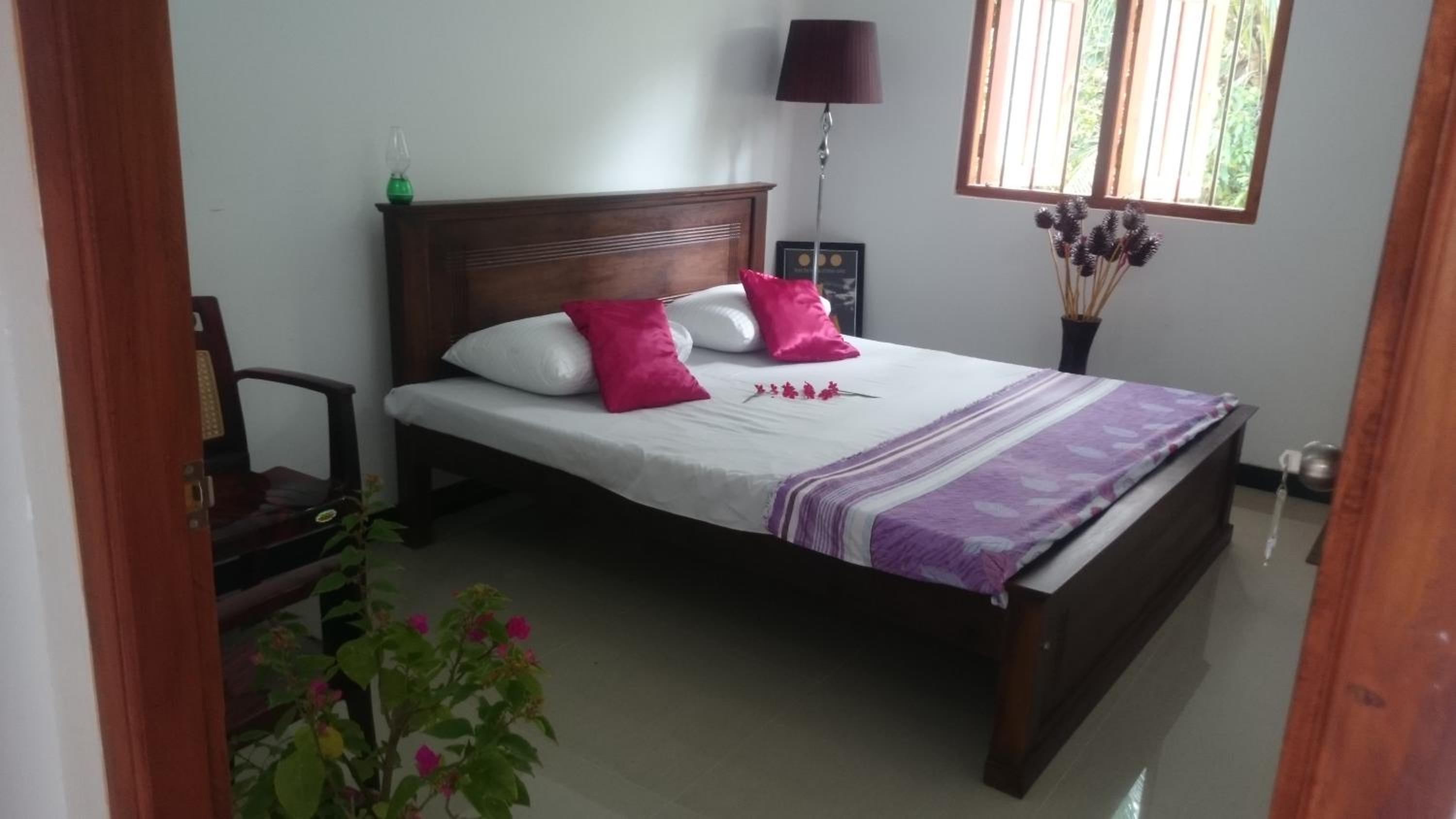Kavirose Holiday Home view 4