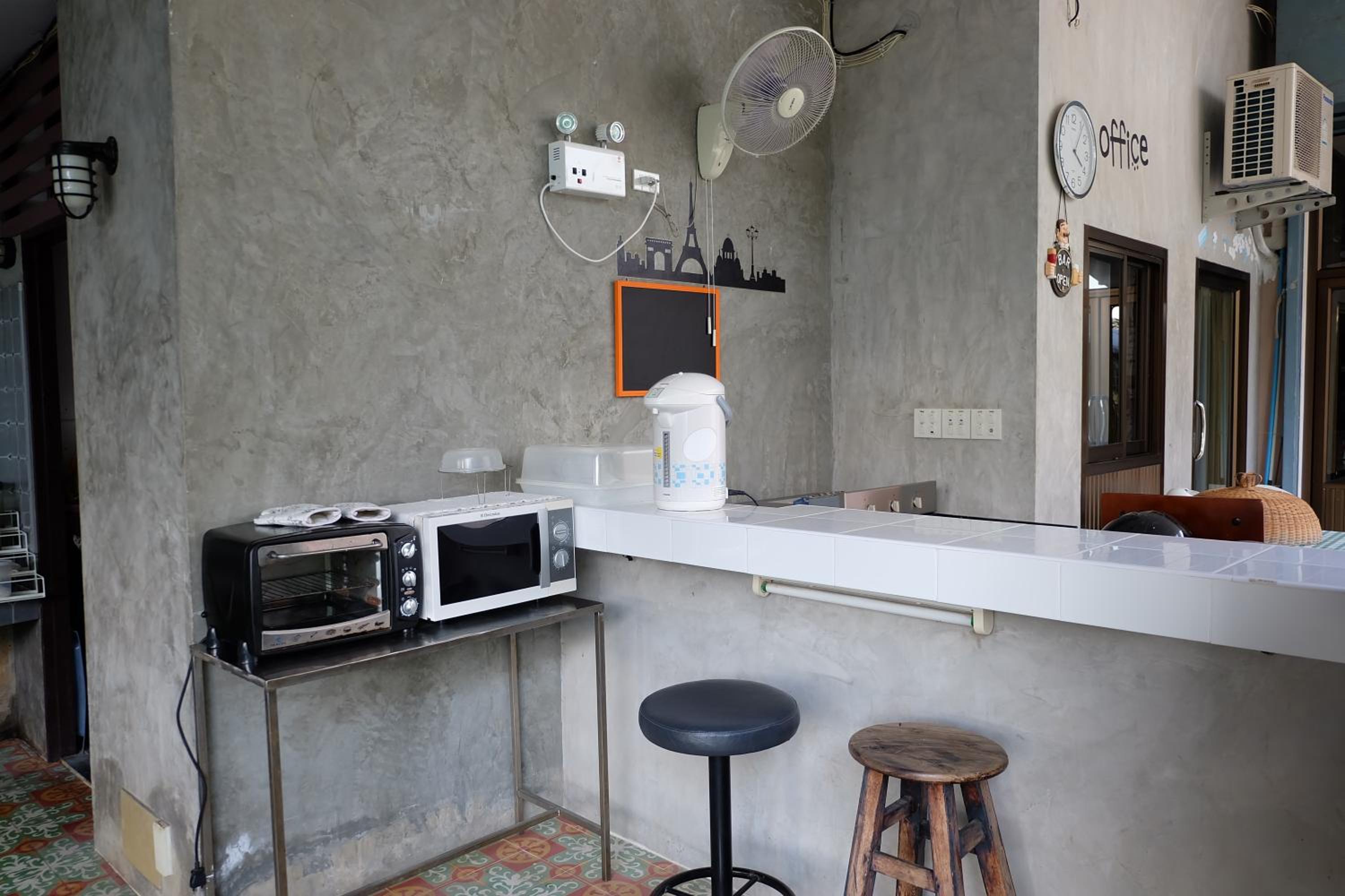 Baan Ma Feung GuestHouse