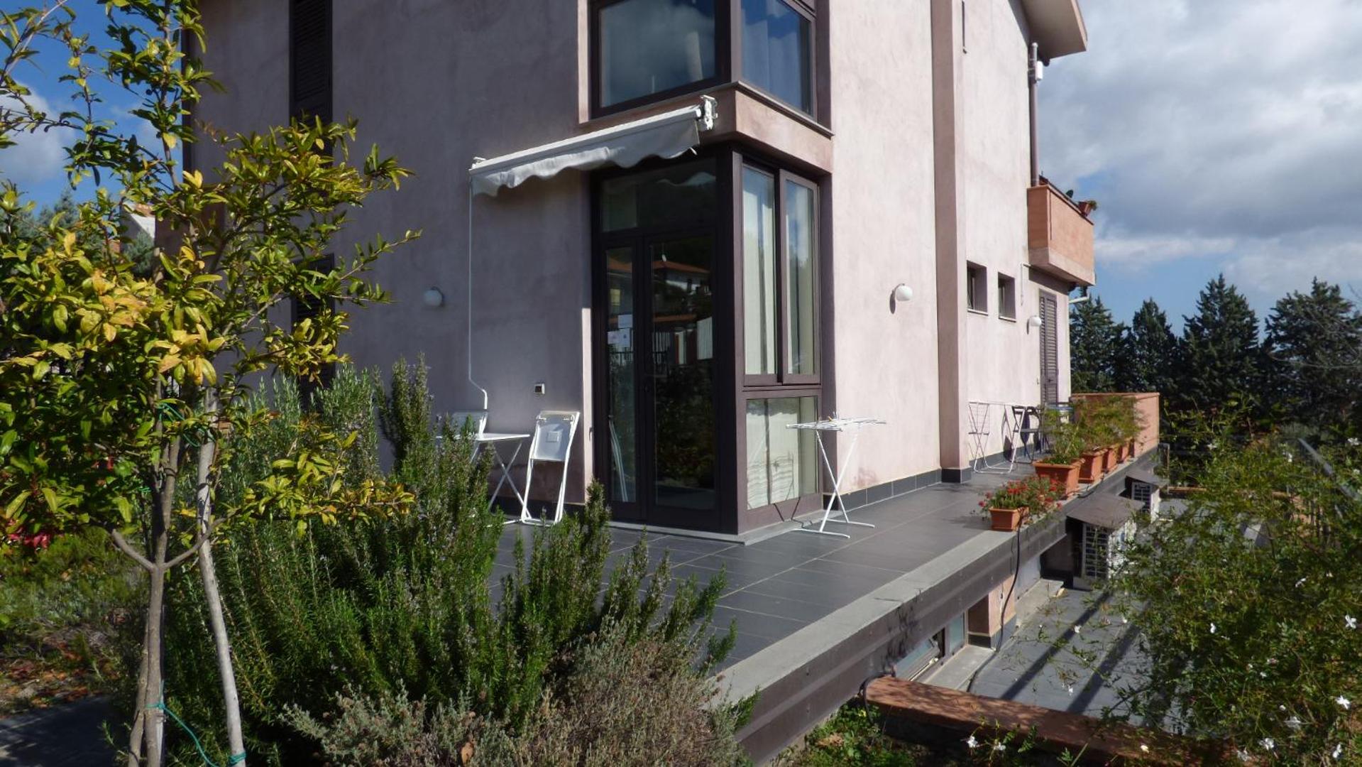 Etna Holiday Home