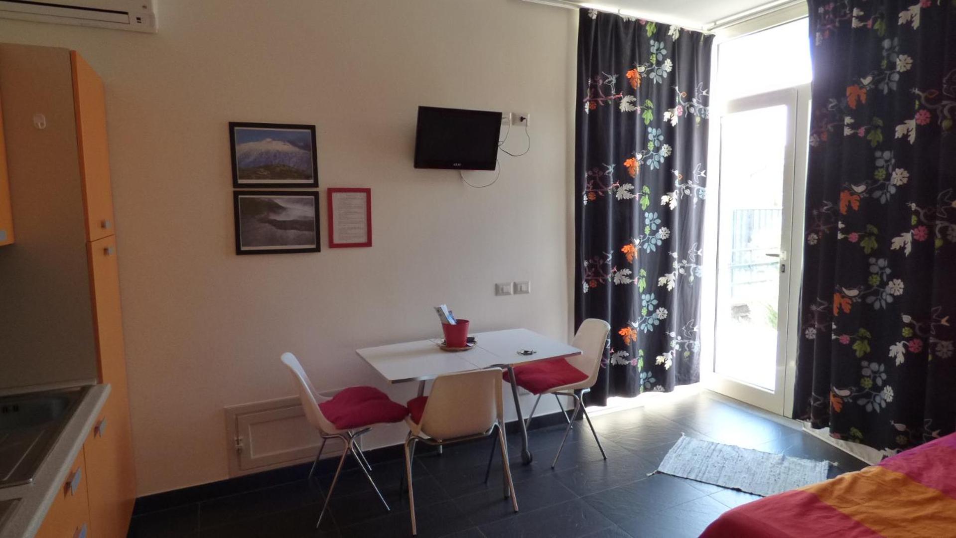 Etna Holiday Home