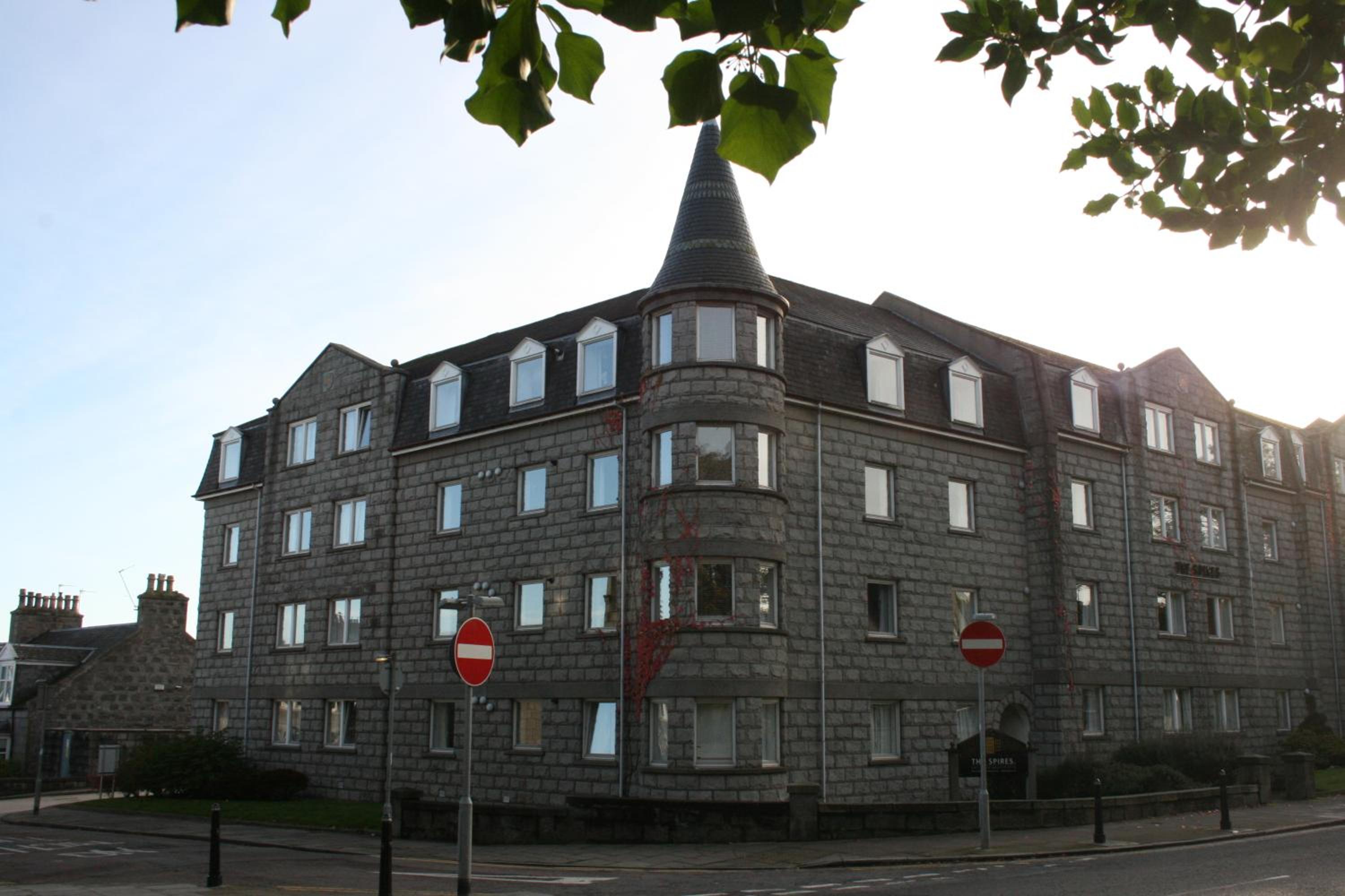 Hotel The Spires Serviced Apartments Aberdeen - Image 1