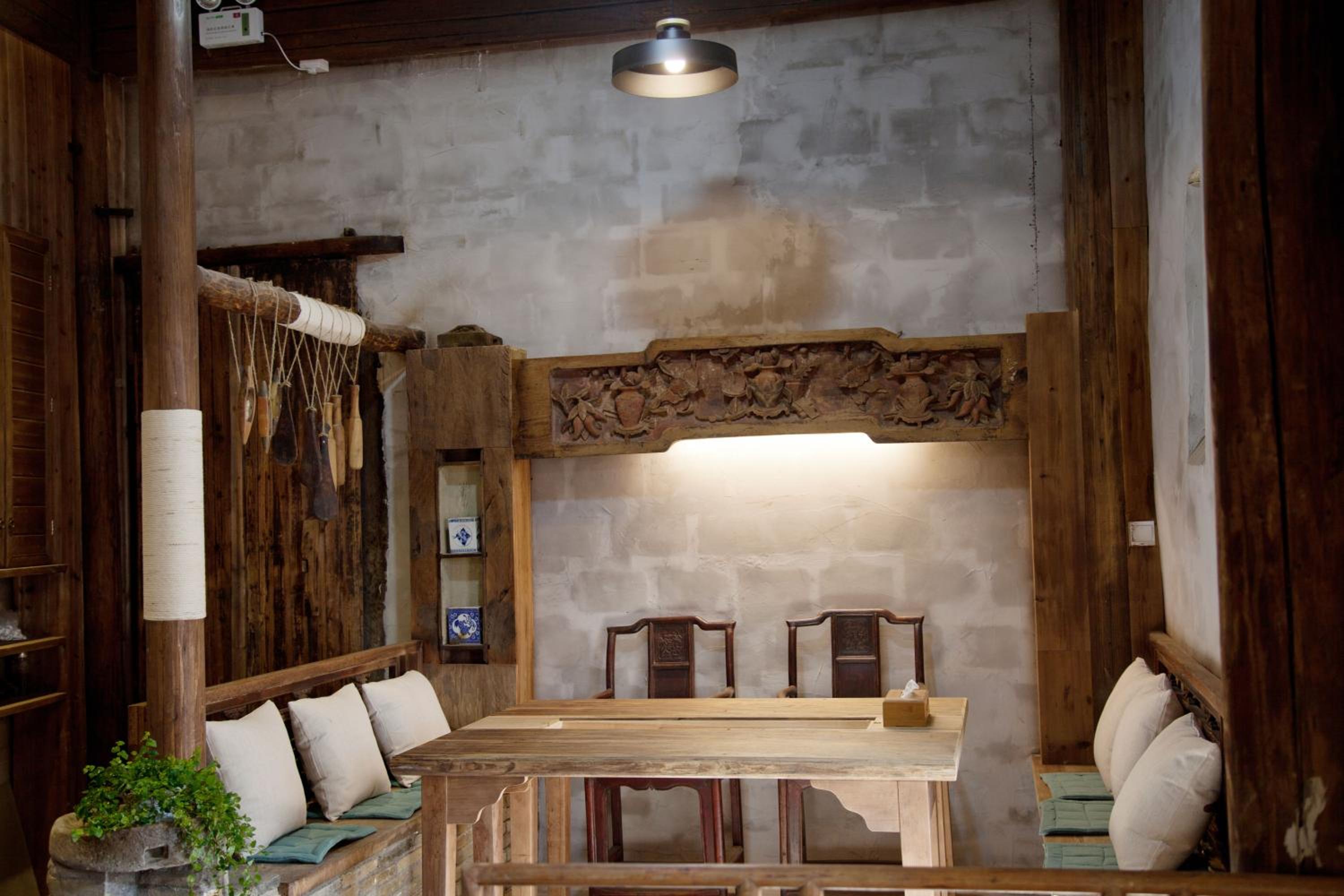WuYuan QiYe YanXiang Guesthouse
