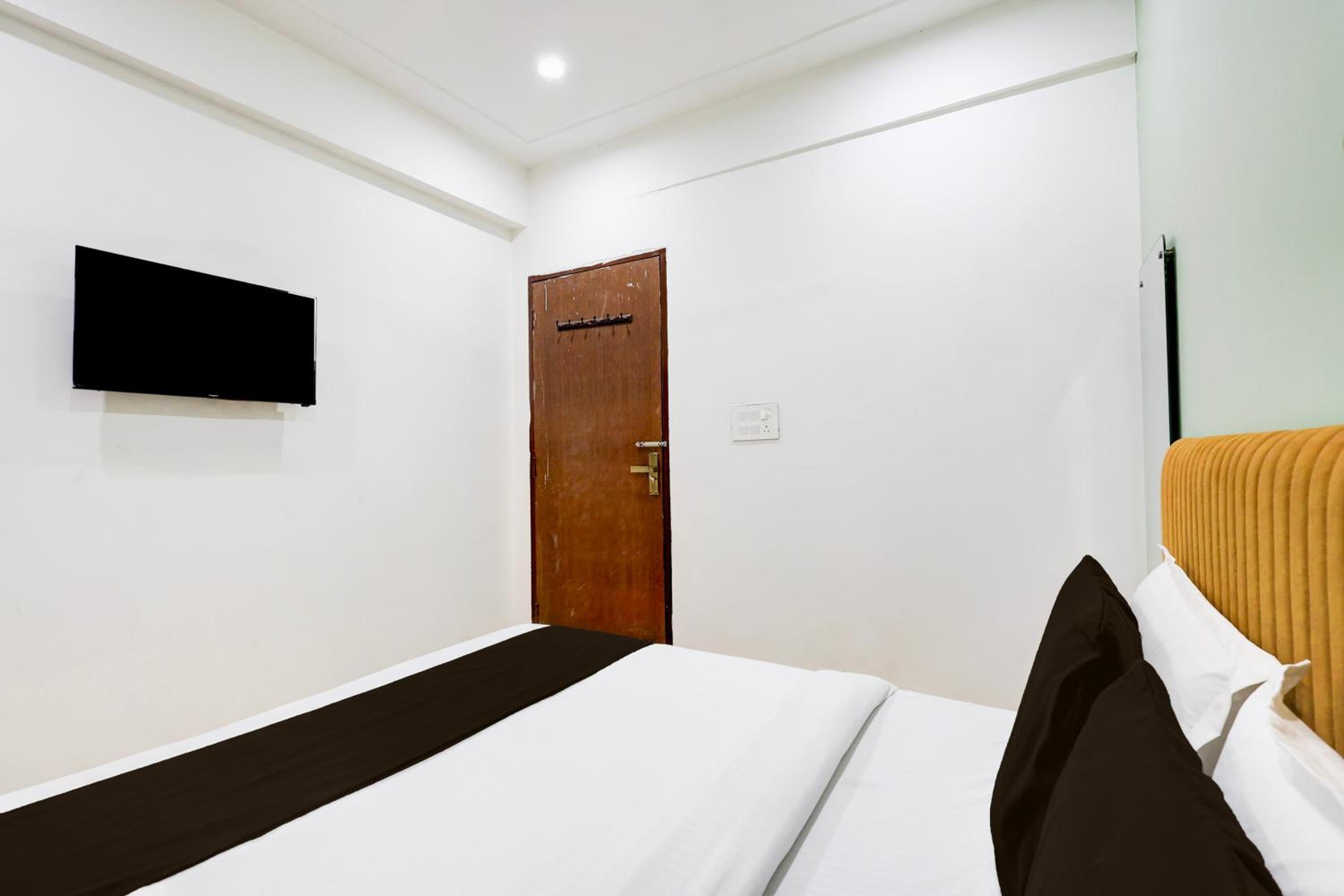 Super Hotel O Ambedkar Chowk Rewari formerly Hotel Shree view 2