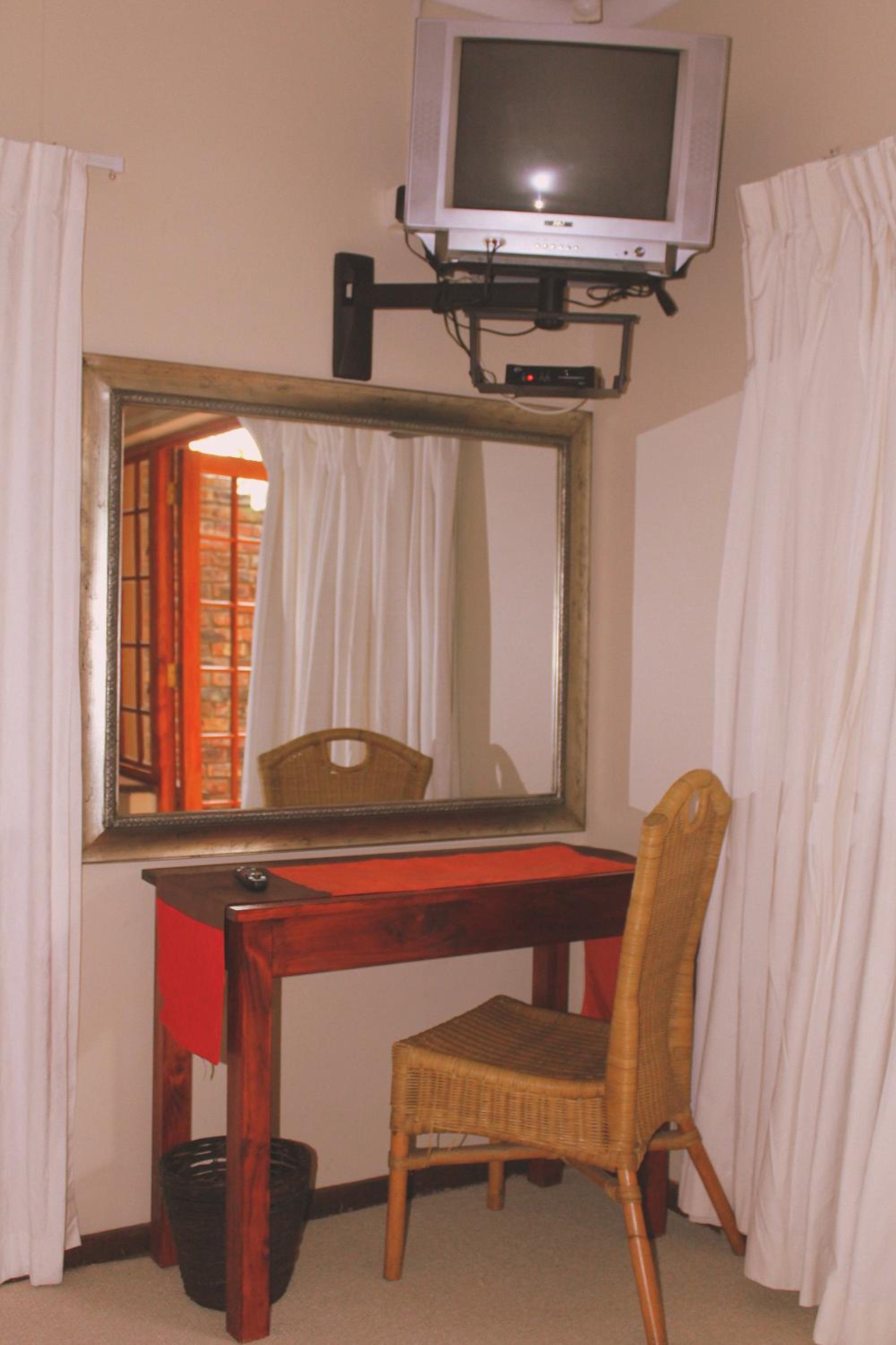 African Aquila Guest Lodge