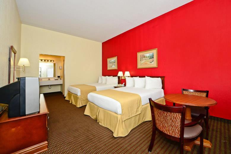 Manchester Vacations - Manchester Heritage Inn  Suites - Property Image 15