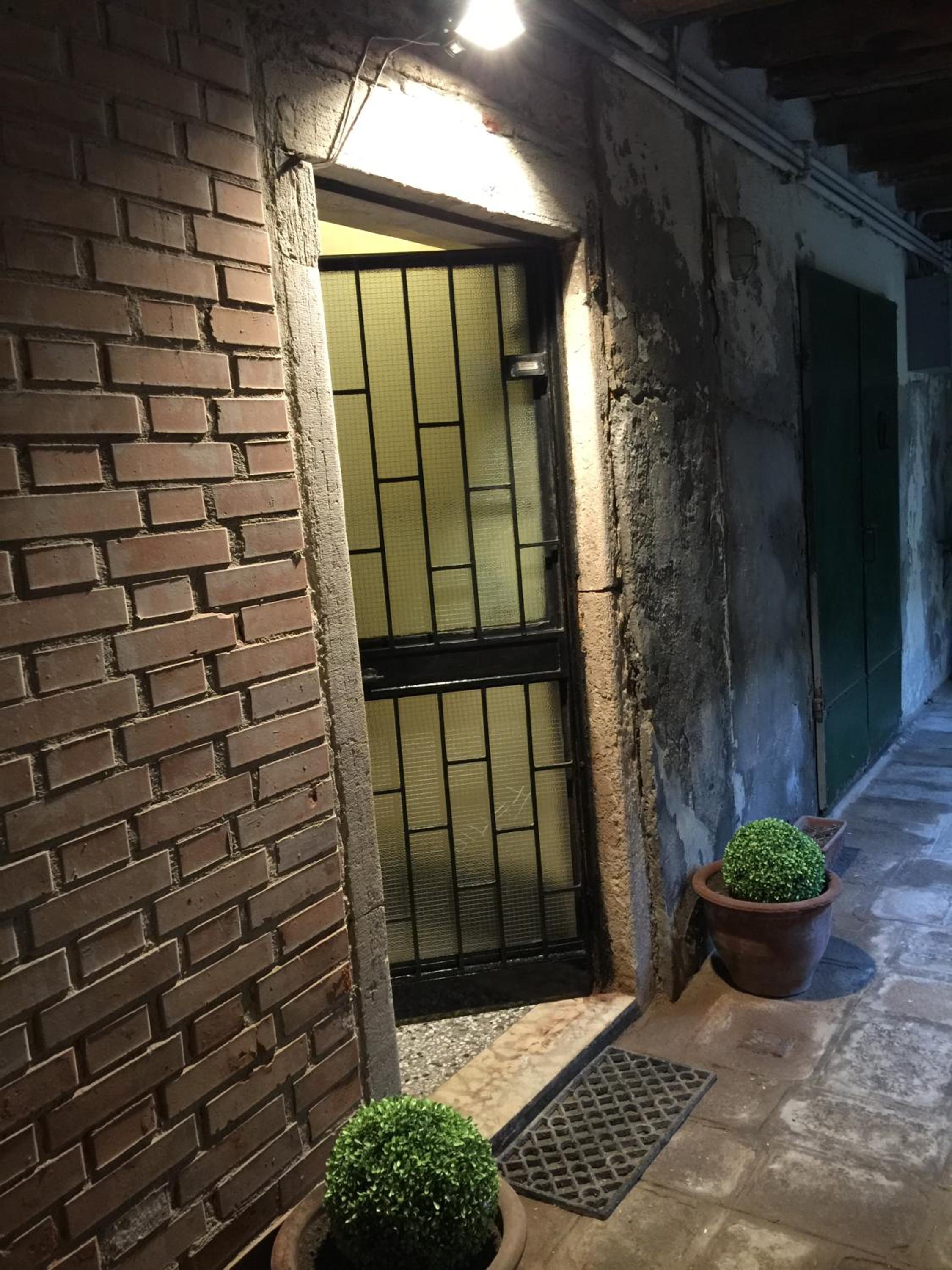 Princess Guest House Canal View photo 5