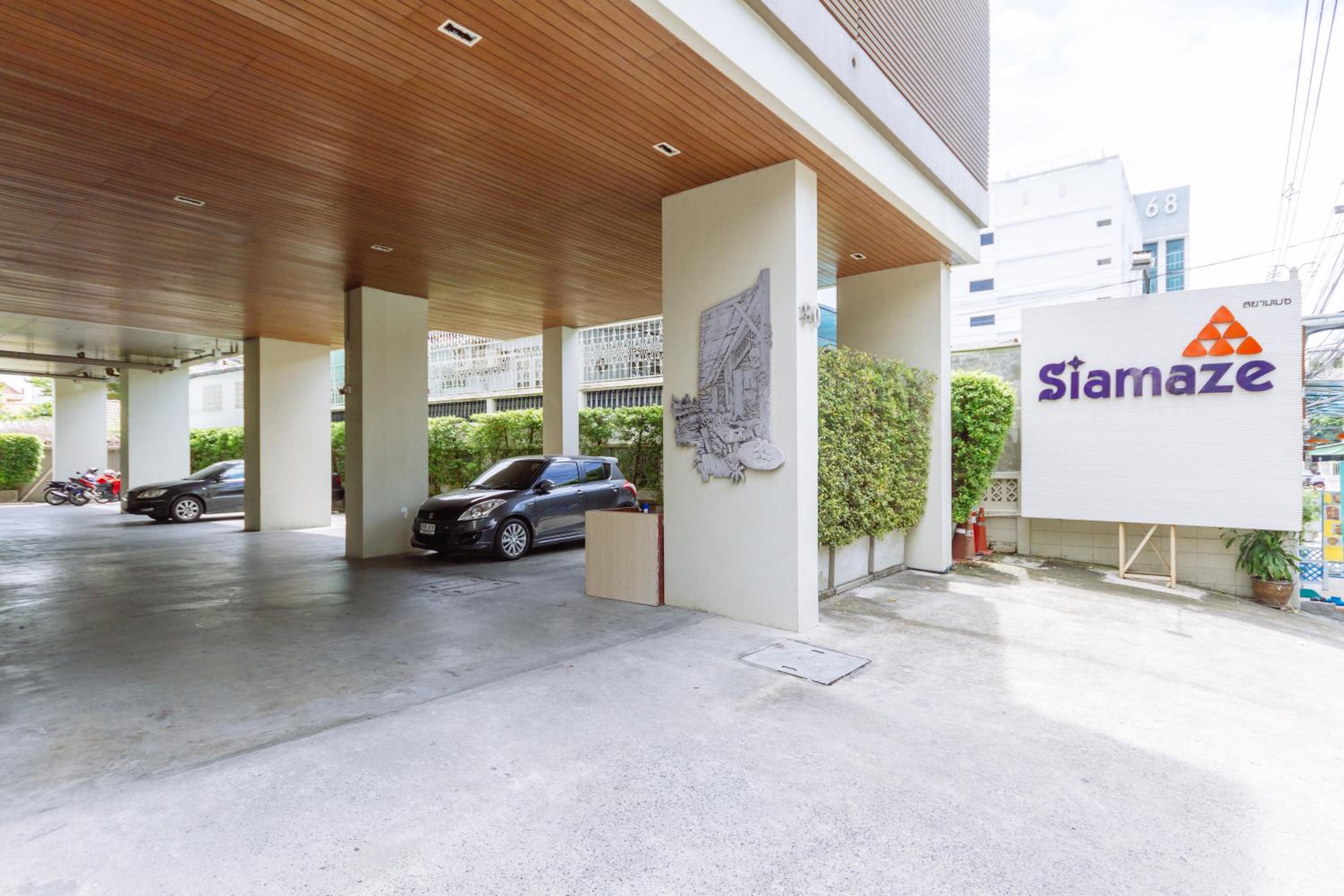 Siamaze Hostel
